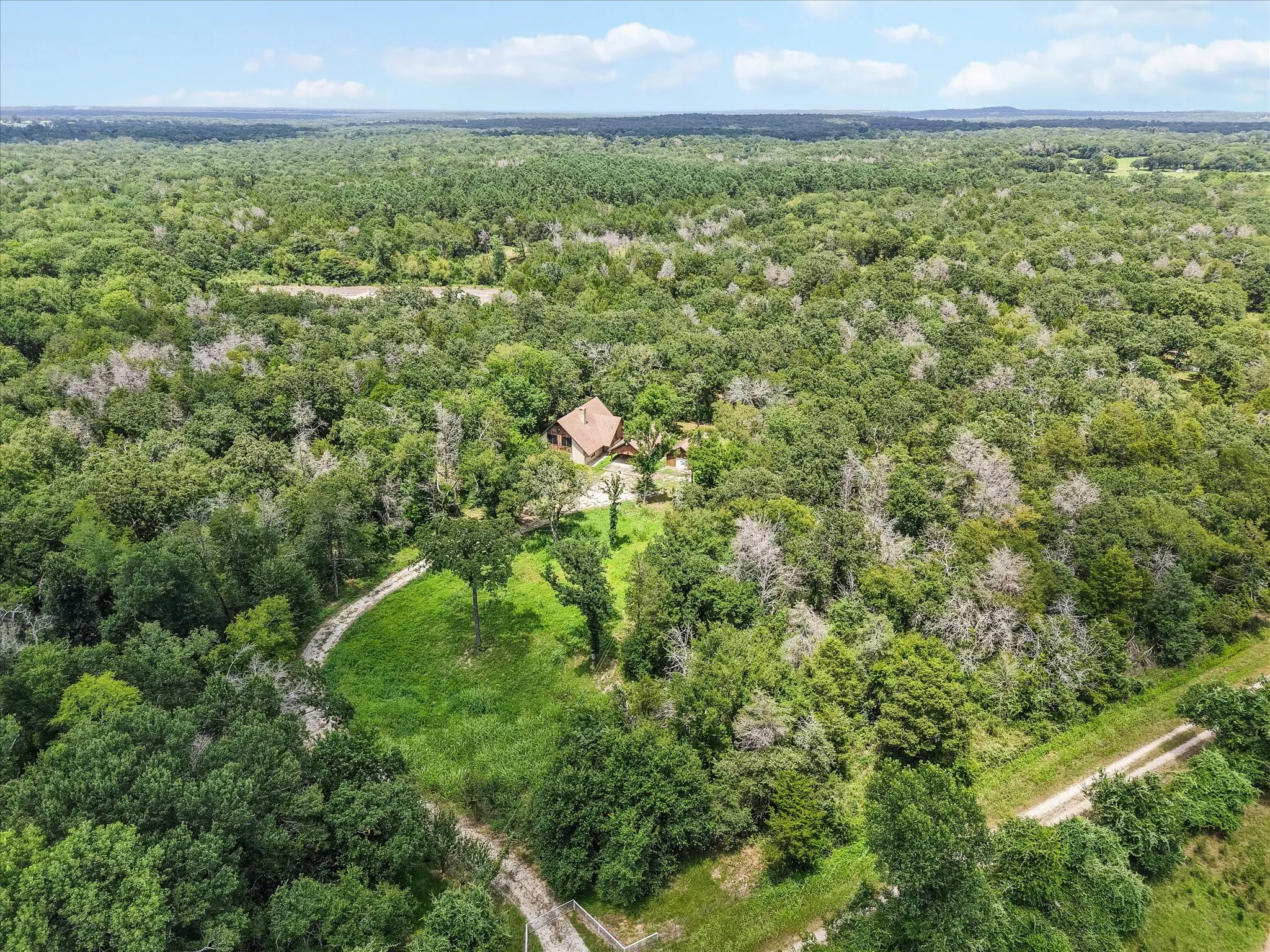Farm For Sale in Freestone County , 103 Fcr 519, Fairfield, Texas 75840, 3 Bedroom, 3 Bathroom, 1 Garage spaces, 2,468 Sqft, built in 1987, mls#21240600, Real Estate Agent in Fairfield, Homes For Sale in Freestone county, Homes For Sale in Fairfield, Realtor in Fairfield Texas, Real Estate Brokerage Independent Realty Texas, Luminita Cordes Realtor