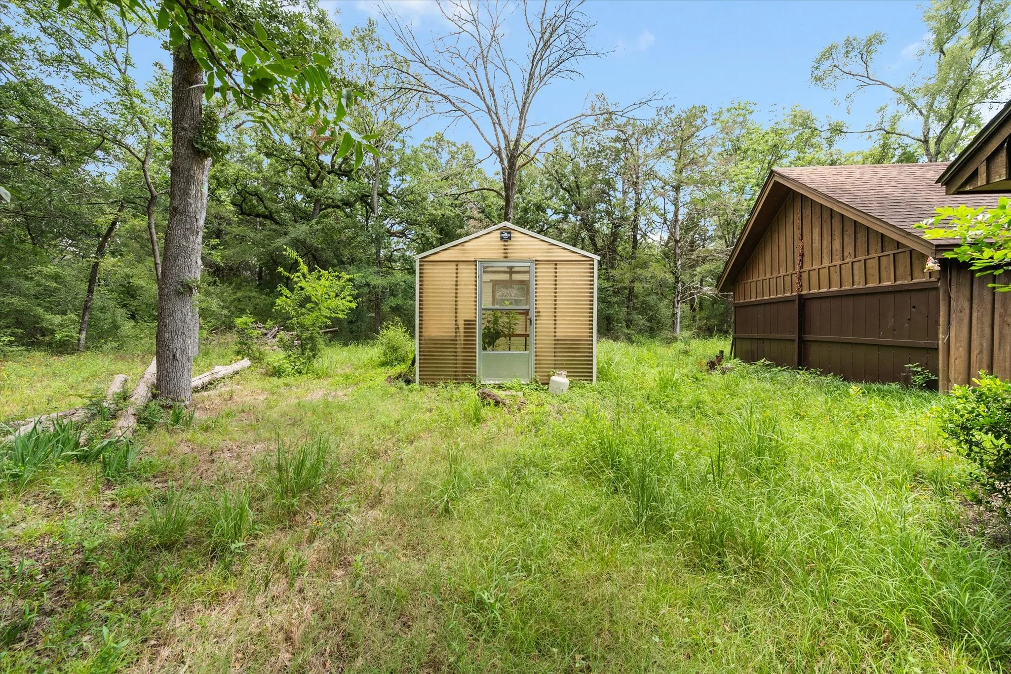 Farm For Sale in Freestone County , 103 Fcr 519, Fairfield, Texas 75840, 3 Bedroom, 3 Bathroom, 1 Garage spaces, 2,468 Sqft, built in 1987, mls#21240600, Real Estate Agent in Fairfield, Homes For Sale in Freestone county, Homes For Sale in Fairfield, Realtor in Fairfield Texas, Real Estate Brokerage Independent Realty Texas, Luminita Cordes Realtor