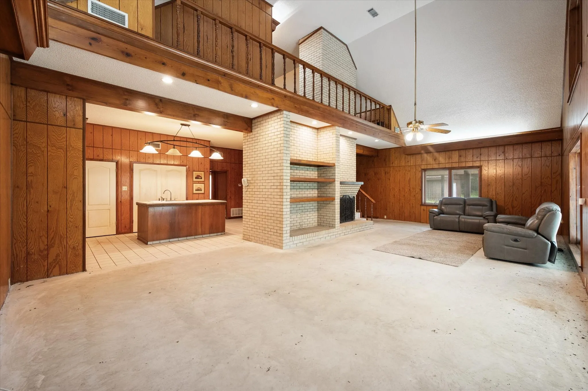 Farm For Sale in Freestone County , 103 Fcr 519, Fairfield, Texas 75840, 3 Bedroom, 3 Bathroom, 1 Garage spaces, 2,468 Sqft, built in 1987, mls#21240600, Real Estate Agent in Fairfield, Homes For Sale in Freestone county, Homes For Sale in Fairfield, Realtor in Fairfield Texas, Real Estate Brokerage Independent Realty Texas, Luminita Cordes Realtor