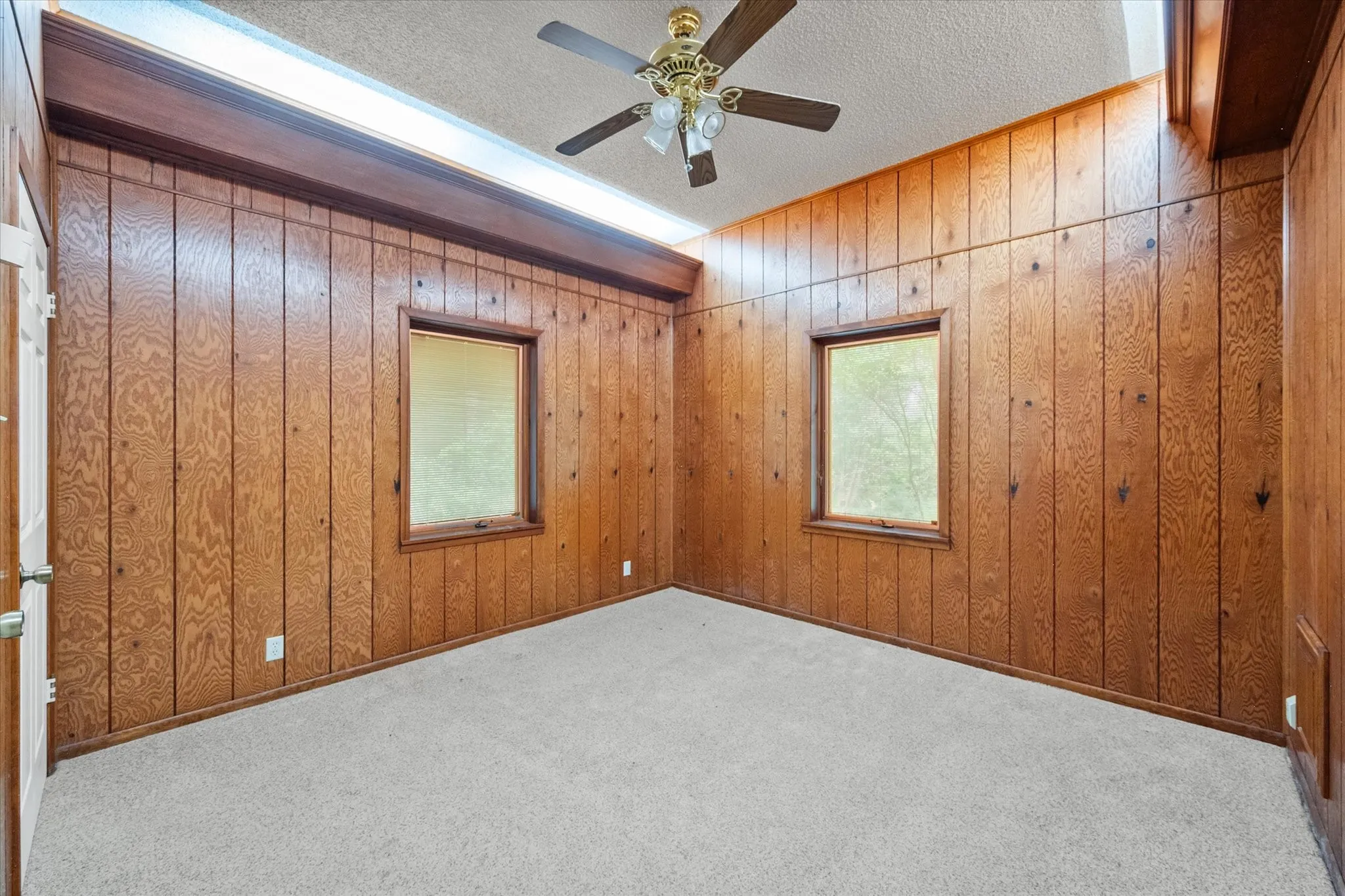 Farm For Sale in Freestone County , 103 Fcr 519, Fairfield, Texas 75840, 3 Bedroom, 3 Bathroom, 1 Garage spaces, 2,468 Sqft, built in 1987, mls#21240600, Real Estate Agent in Fairfield, Homes For Sale in Freestone county, Homes For Sale in Fairfield, Realtor in Fairfield Texas, Real Estate Brokerage Independent Realty Texas, Luminita Cordes Realtor
