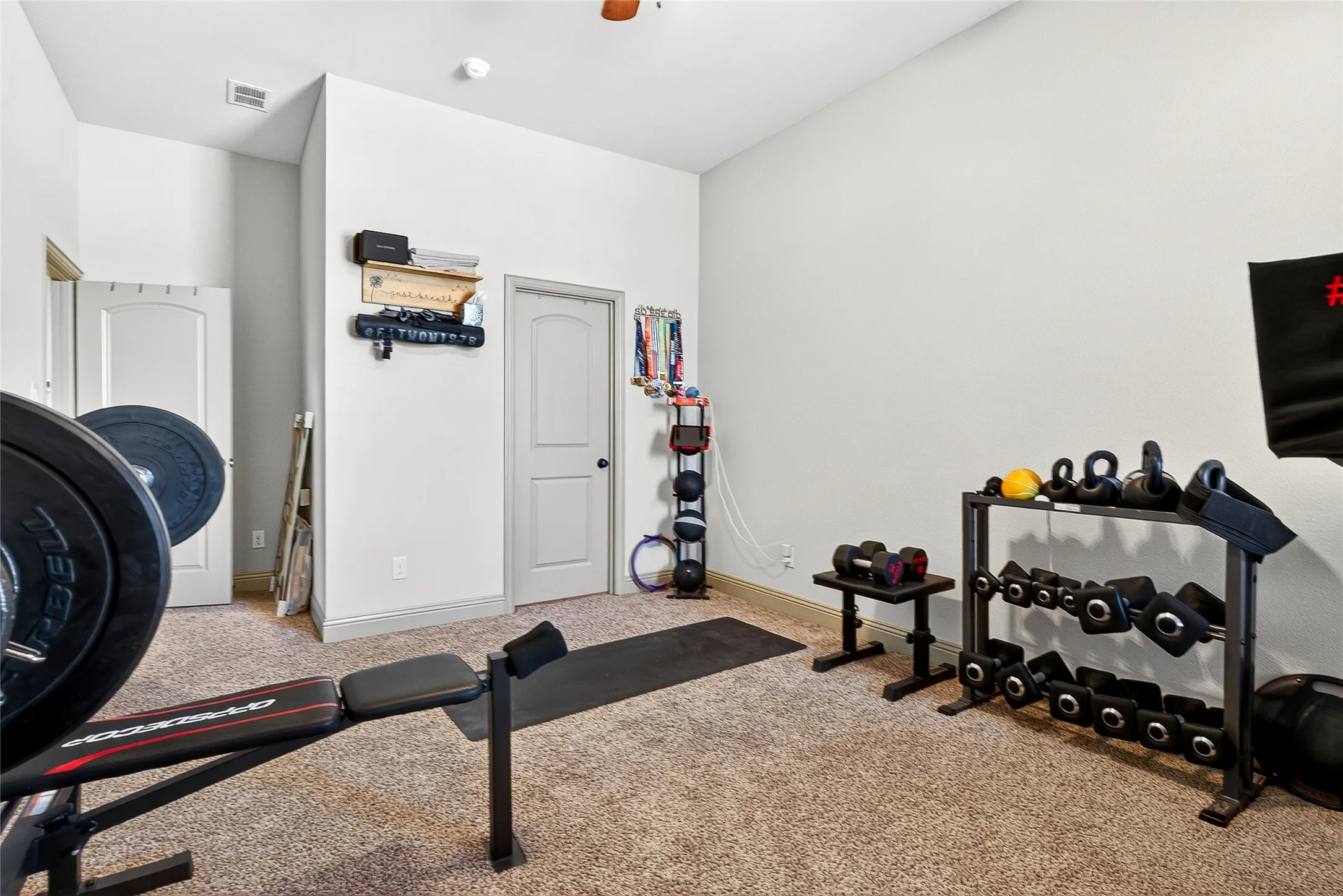 Single Family Residence For Sale in Kaufman County , 12099 Briargrove Lane, Talty, Texas 75126, 5 Bedroom, 3 Bathroom, 3 Garage spaces, 3,261 Sqft, built in 2018, Preowned, mls#21248565, Real Estate Agent in Talty, Homes For Sale in Kaufman county, Homes For Sale in Talty, Realtor in Talty Texas, Real Estate Brokerage Independent Realty Texas, Luminita Cordes Realtor