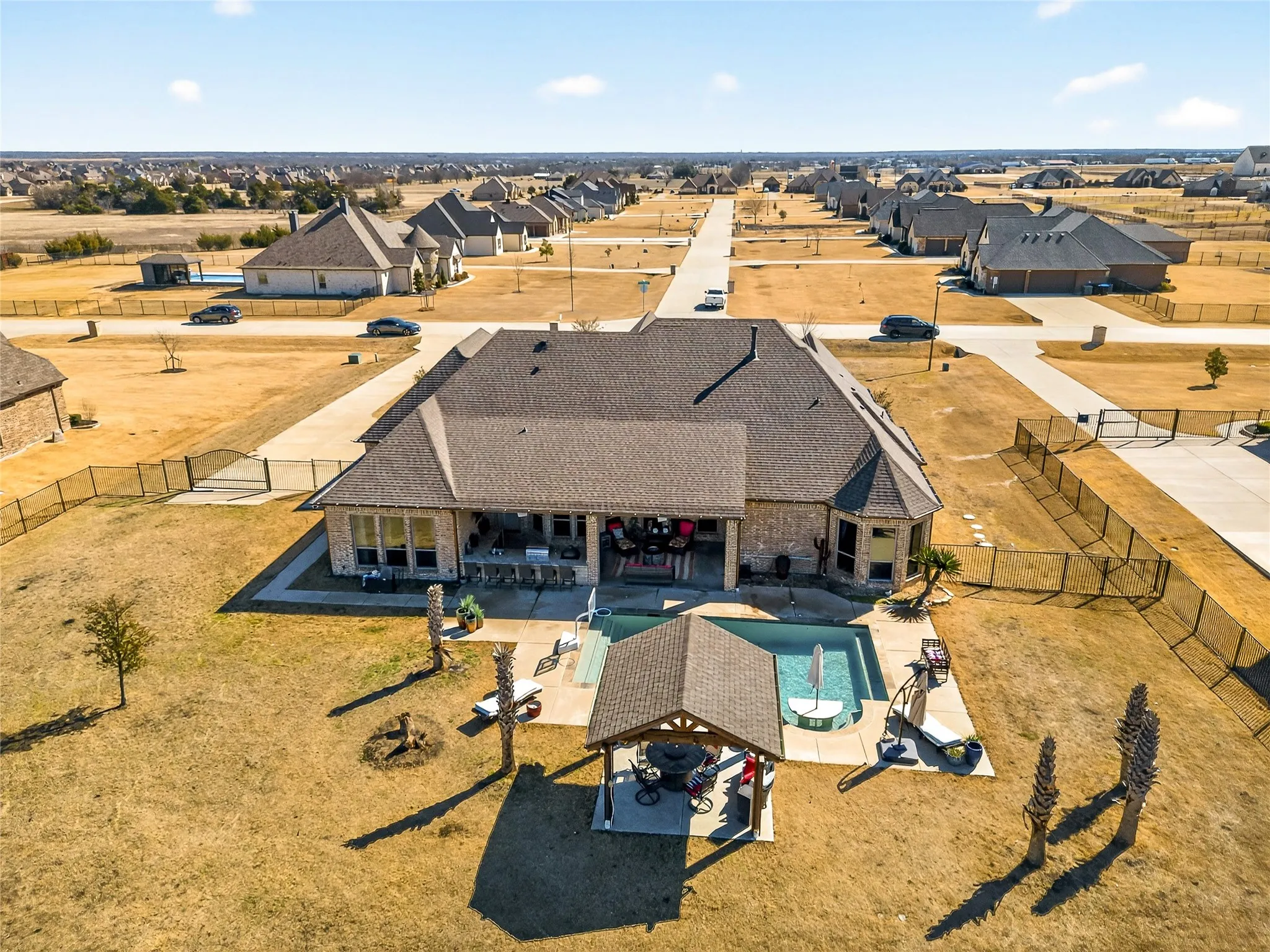 Single Family Residence For Sale in Kaufman County , 12099 Briargrove Lane, Talty, Texas 75126, 5 Bedroom, 3 Bathroom, 3 Garage spaces, 3,261 Sqft, built in 2018, Preowned, mls#21248565, Real Estate Agent in Talty, Homes For Sale in Kaufman county, Homes For Sale in Talty, Realtor in Talty Texas, Real Estate Brokerage Independent Realty Texas, Luminita Cordes Realtor