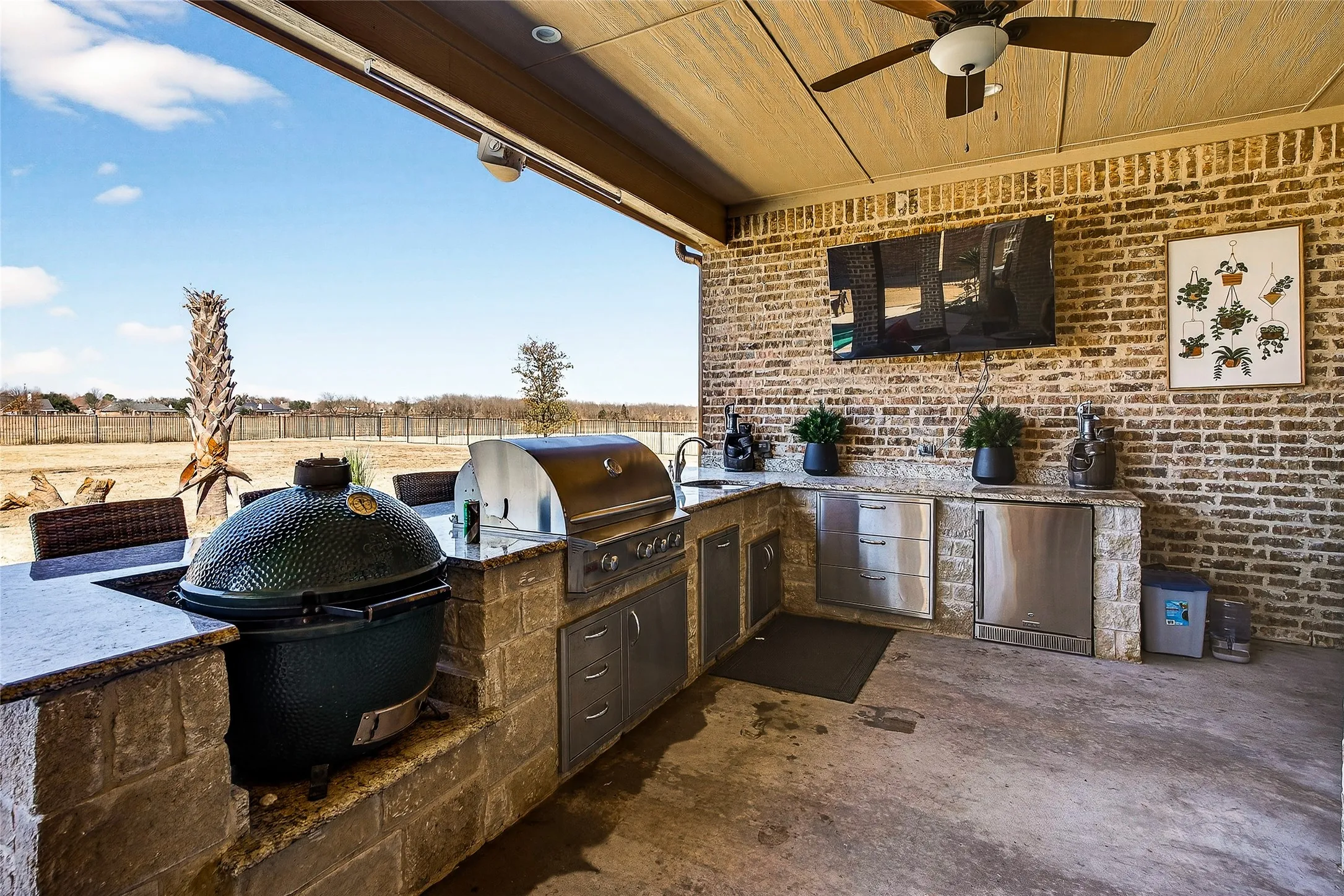 Single Family Residence For Sale in Kaufman County , 12099 Briargrove Lane, Talty, Texas 75126, 5 Bedroom, 3 Bathroom, 3 Garage spaces, 3,261 Sqft, built in 2018, Preowned, mls#21248565, Real Estate Agent in Talty, Homes For Sale in Kaufman county, Homes For Sale in Talty, Realtor in Talty Texas, Real Estate Brokerage Independent Realty Texas, Luminita Cordes Realtor