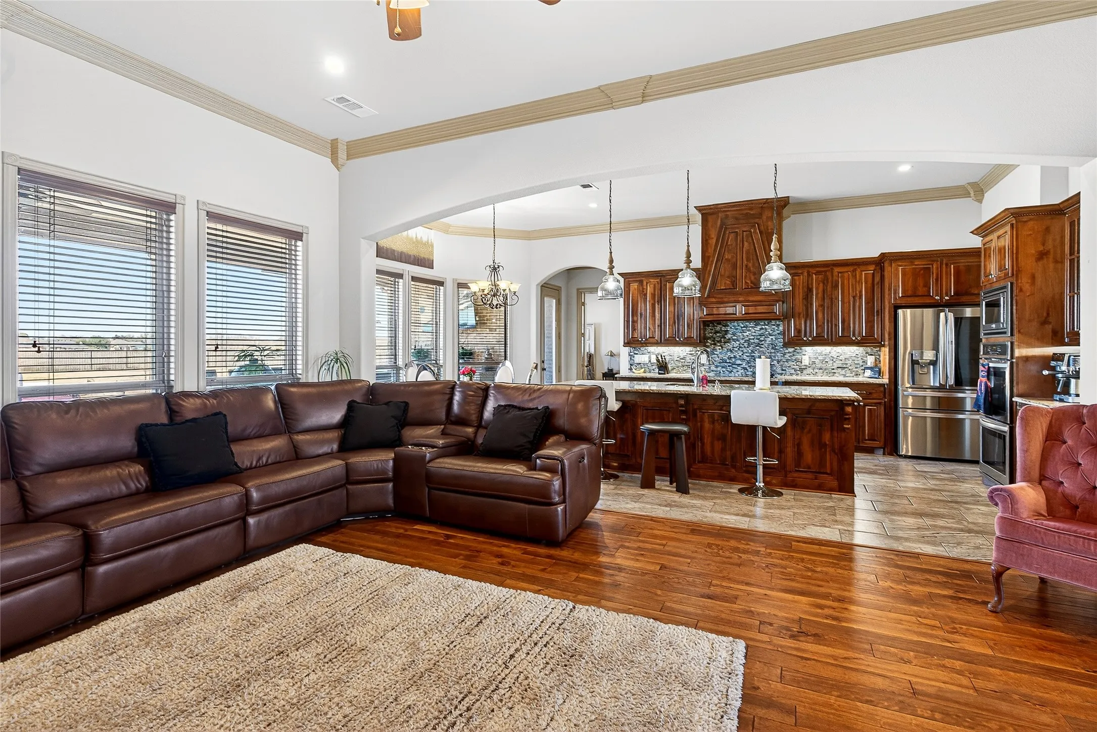 Single Family Residence For Sale in Kaufman County , 12099 Briargrove Lane, Talty, Texas 75126, 5 Bedroom, 3 Bathroom, 3 Garage spaces, 3,261 Sqft, built in 2018, Preowned, mls#21248565, Real Estate Agent in Talty, Homes For Sale in Kaufman county, Homes For Sale in Talty, Realtor in Talty Texas, Real Estate Brokerage Independent Realty Texas, Luminita Cordes Realtor