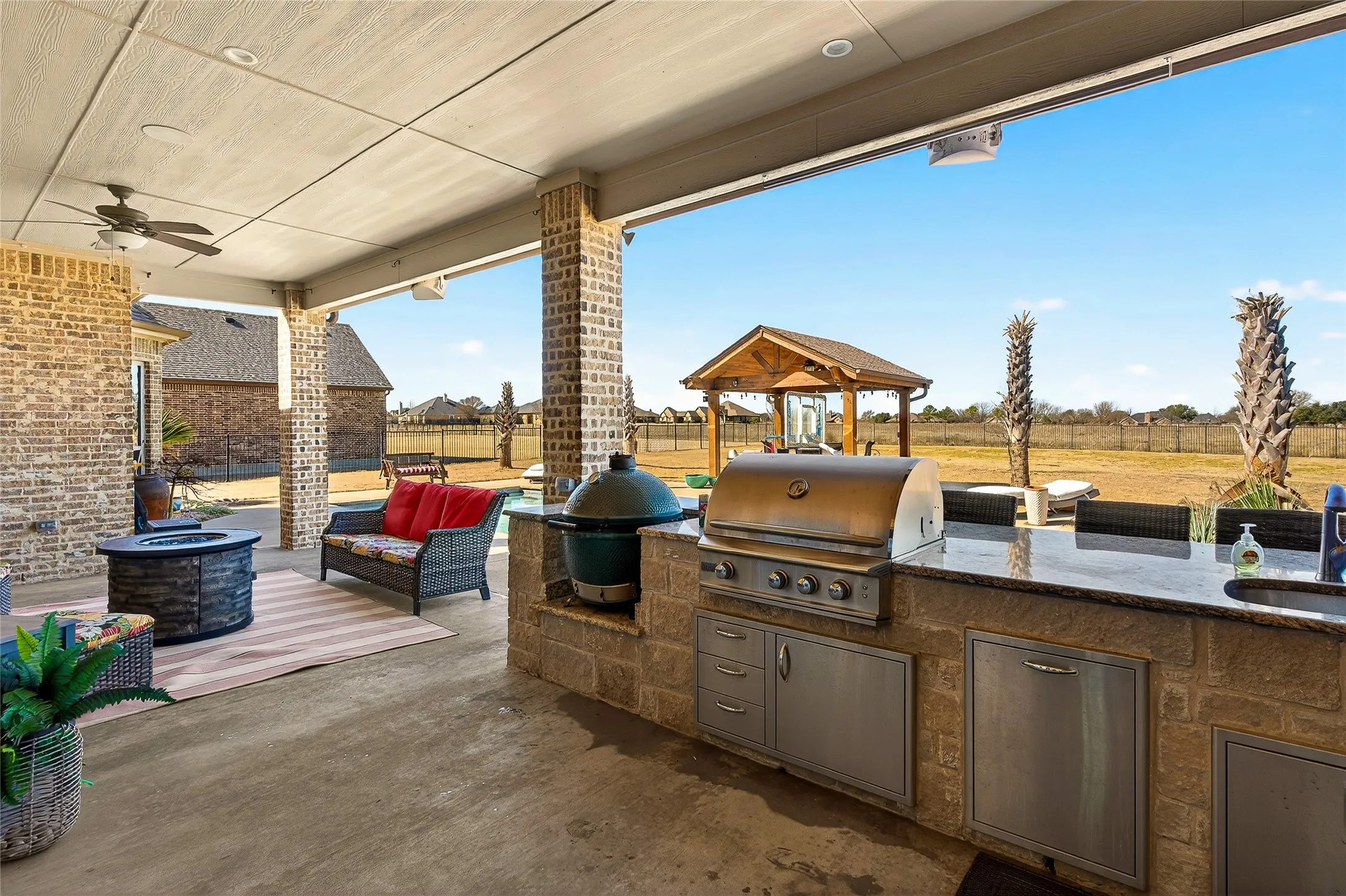 Single Family Residence For Sale in Kaufman County , 12099 Briargrove Lane, Talty, Texas 75126, 5 Bedroom, 3 Bathroom, 3 Garage spaces, 3,261 Sqft, built in 2018, Preowned, mls#21248565, Real Estate Agent in Talty, Homes For Sale in Kaufman county, Homes For Sale in Talty, Realtor in Talty Texas, Real Estate Brokerage Independent Realty Texas, Luminita Cordes Realtor