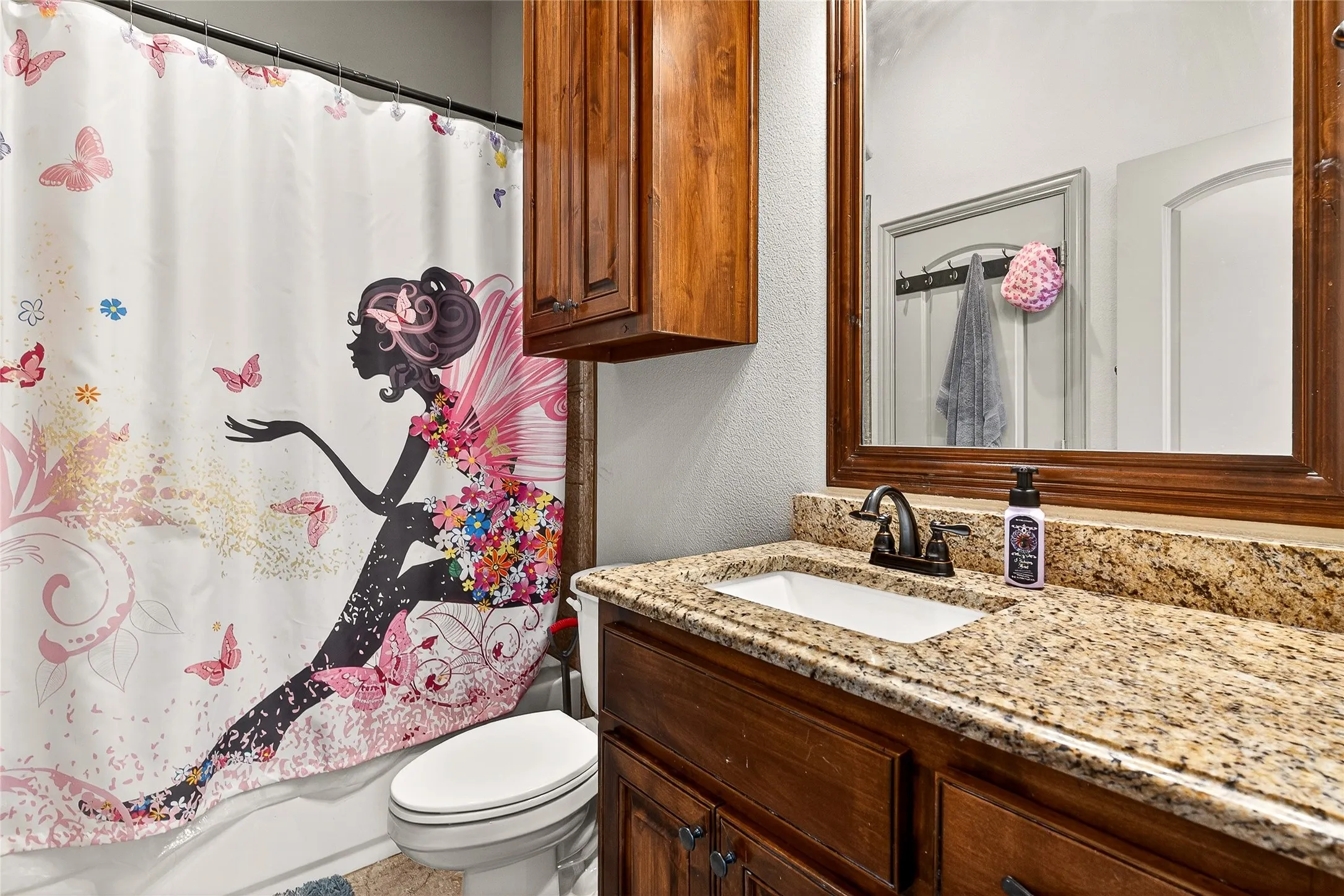 Single Family Residence For Sale in Kaufman County , 12099 Briargrove Lane, Talty, Texas 75126, 5 Bedroom, 3 Bathroom, 3 Garage spaces, 3,261 Sqft, built in 2018, Preowned, mls#21248565, Real Estate Agent in Talty, Homes For Sale in Kaufman county, Homes For Sale in Talty, Realtor in Talty Texas, Real Estate Brokerage Independent Realty Texas, Luminita Cordes Realtor