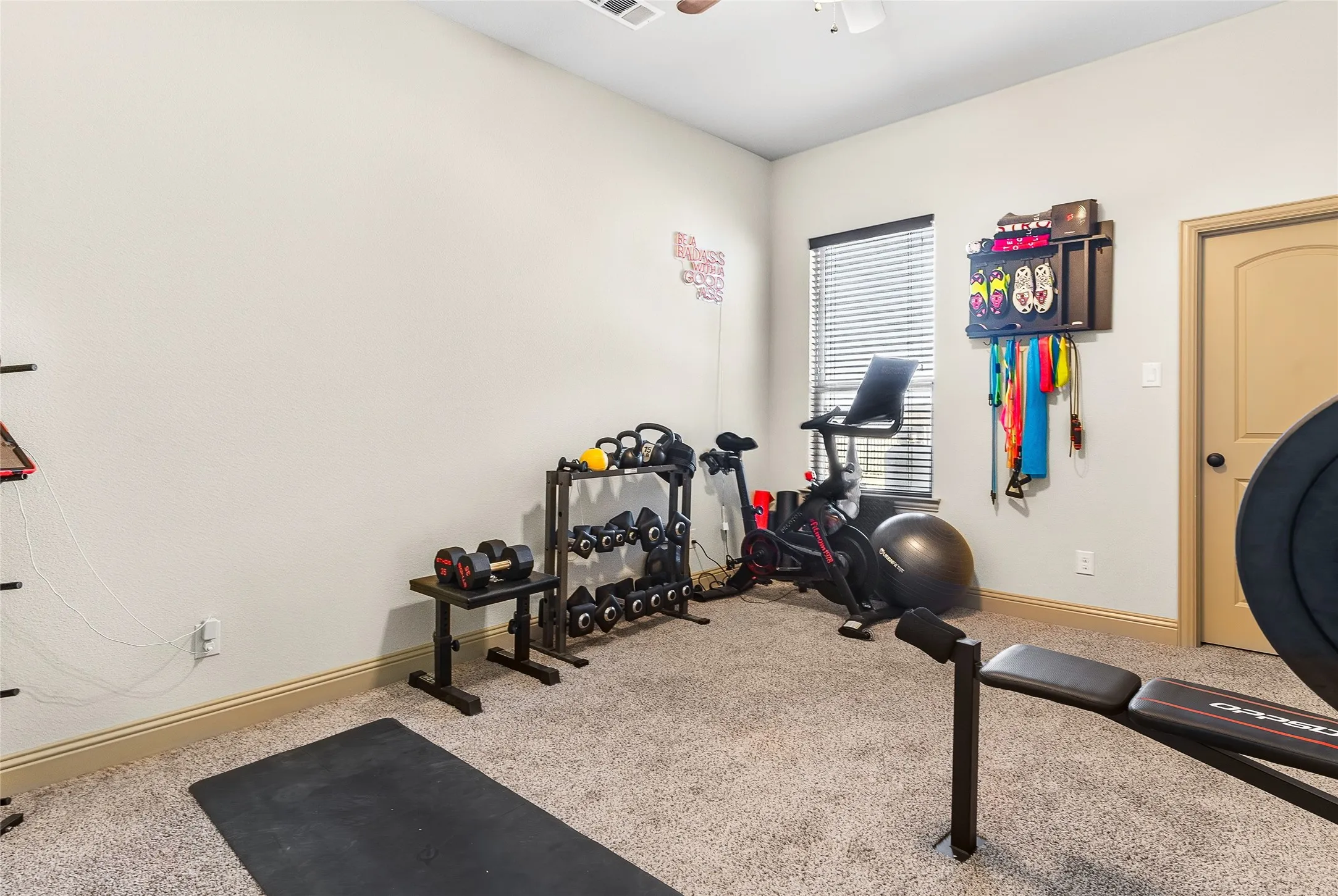 Single Family Residence For Sale in Kaufman County , 12099 Briargrove Lane, Talty, Texas 75126, 5 Bedroom, 3 Bathroom, 3 Garage spaces, 3,261 Sqft, built in 2018, Preowned, mls#21248565, Real Estate Agent in Talty, Homes For Sale in Kaufman county, Homes For Sale in Talty, Realtor in Talty Texas, Real Estate Brokerage Independent Realty Texas, Luminita Cordes Realtor