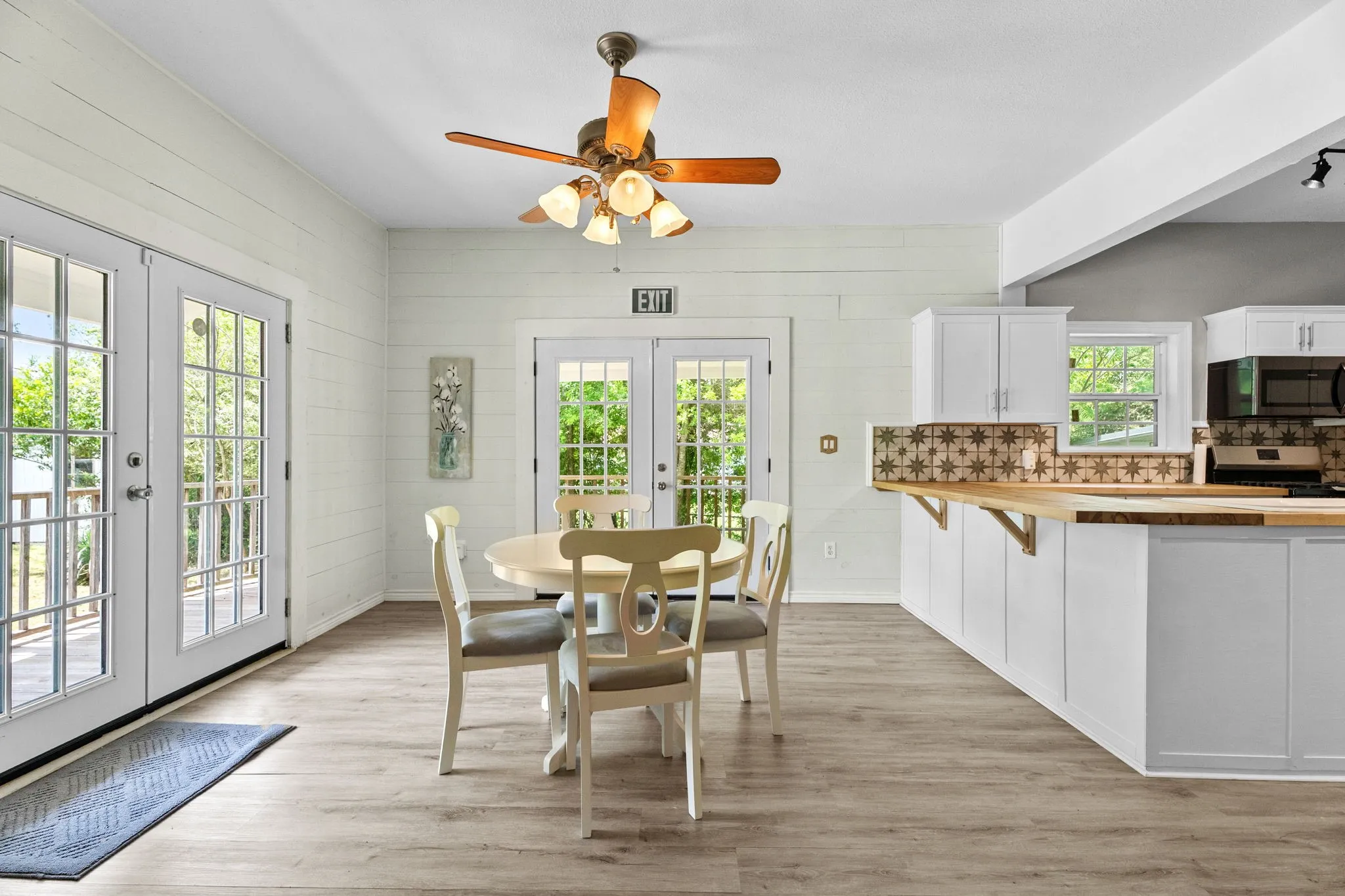 Office For Sale in Wood County , 1009 N Pacific Street, Mineola, Texas 75773, 0, 0, Garage spaces, 0 Sqft, built in 1930, Preowned, mls#21247203, Real Estate Agent in Mineola, Homes For Sale in Wood county, Homes For Sale in Mineola, Realtor in Mineola Texas, Real Estate Brokerage Independent Realty Texas, Luminita Cordes Realtor