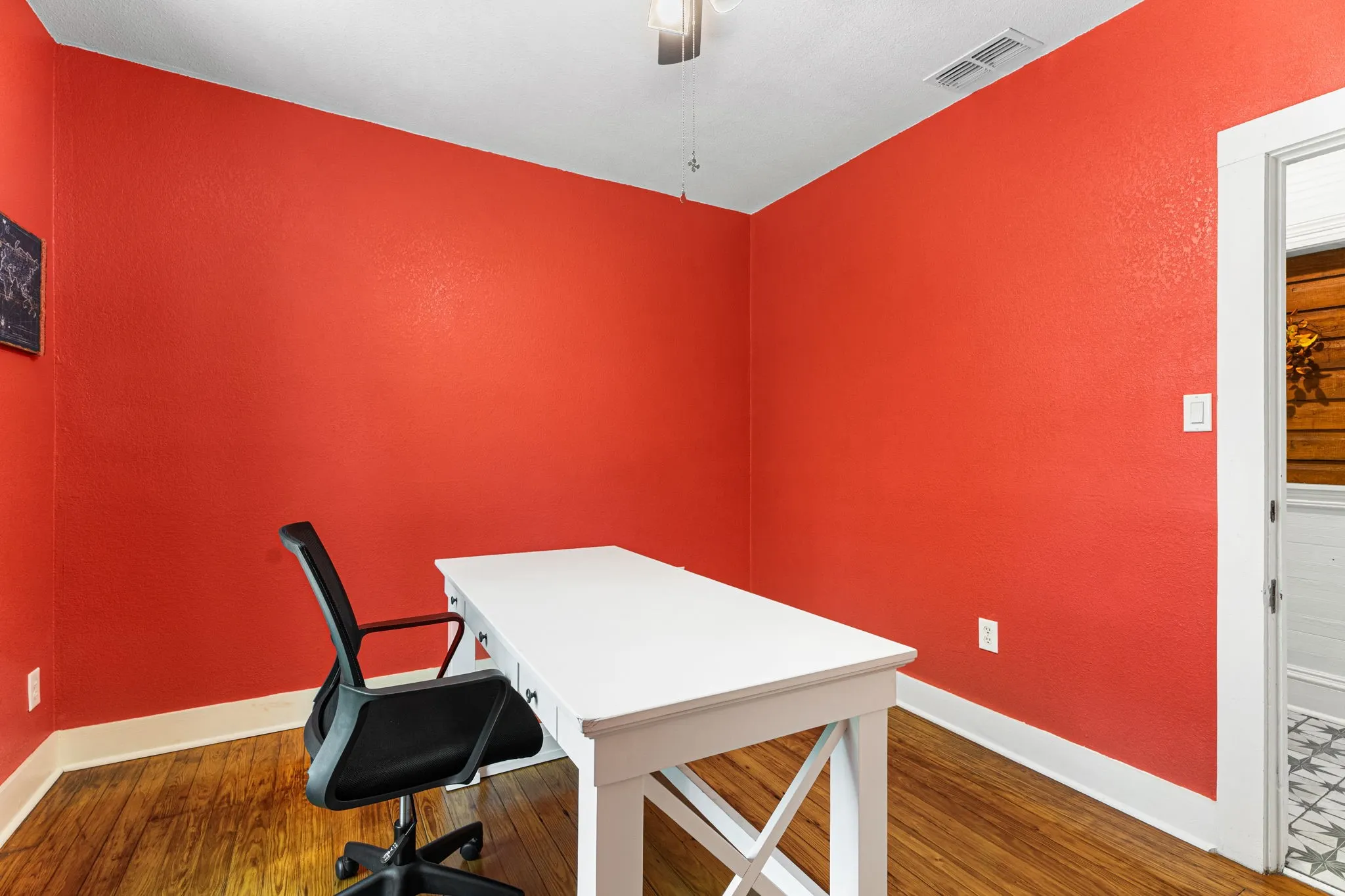 Office For Sale in Wood County , 1009 N Pacific Street, Mineola, Texas 75773, 0, 0, Garage spaces, 0 Sqft, built in 1930, Preowned, mls#21247203, Real Estate Agent in Mineola, Homes For Sale in Wood county, Homes For Sale in Mineola, Realtor in Mineola Texas, Real Estate Brokerage Independent Realty Texas, Luminita Cordes Realtor