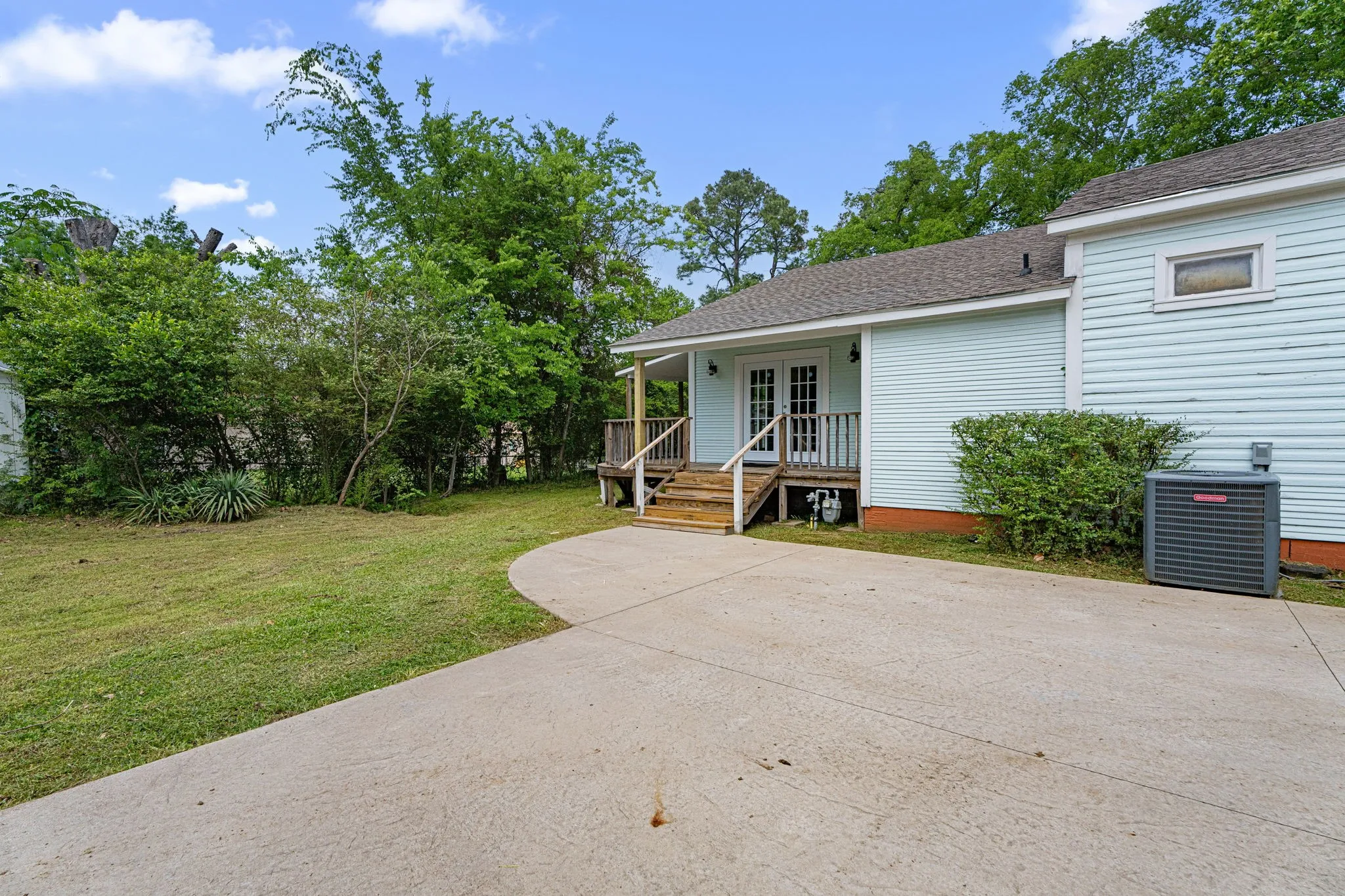 Office For Sale in Wood County , 1009 N Pacific Street, Mineola, Texas 75773, 0, 0, Garage spaces, 0 Sqft, built in 1930, Preowned, mls#21247203, Real Estate Agent in Mineola, Homes For Sale in Wood county, Homes For Sale in Mineola, Realtor in Mineola Texas, Real Estate Brokerage Independent Realty Texas, Luminita Cordes Realtor