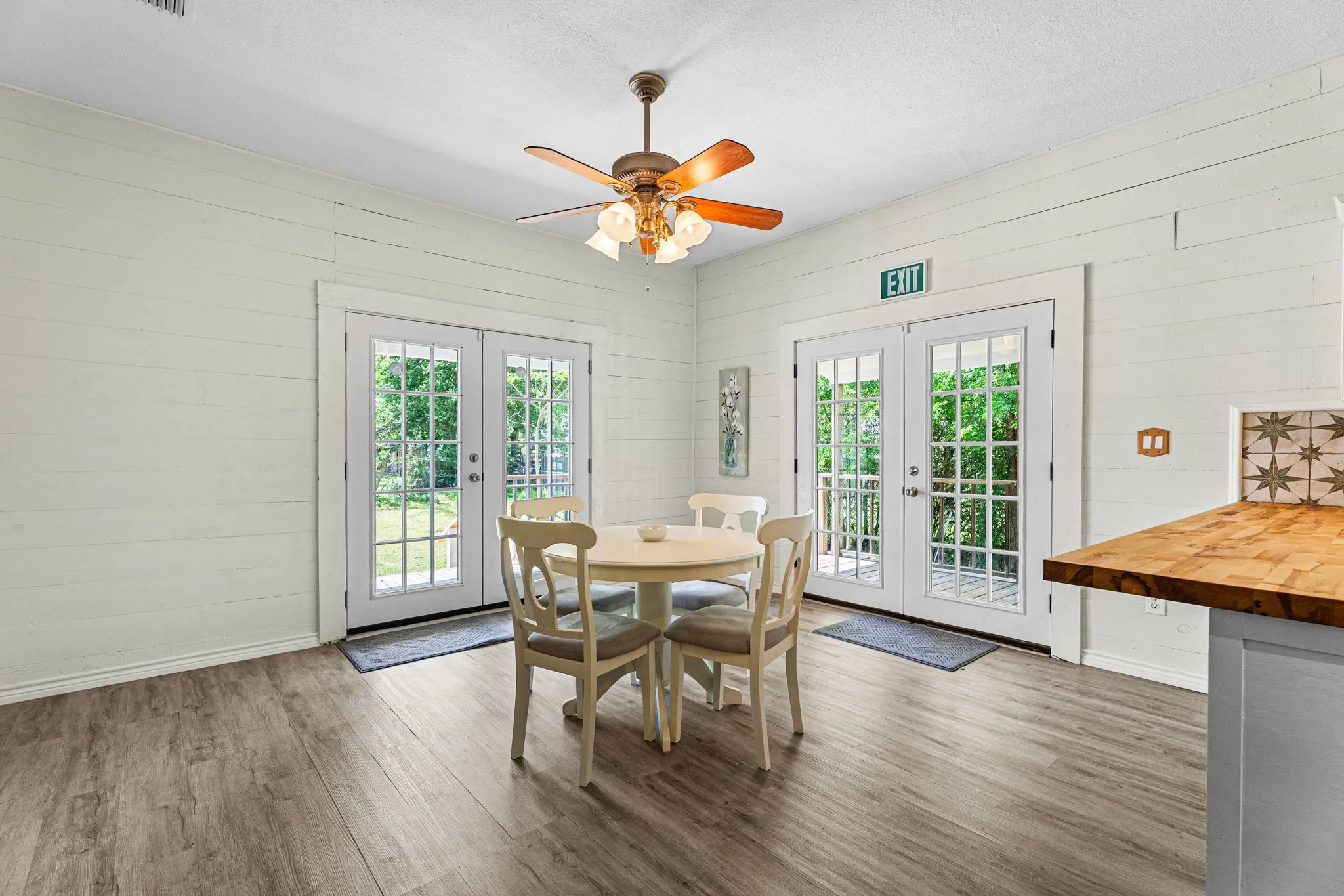 Office For Sale in Wood County , 1009 N Pacific Street, Mineola, Texas 75773, 0, 0, Garage spaces, 0 Sqft, built in 1930, Preowned, mls#21247203, Real Estate Agent in Mineola, Homes For Sale in Wood county, Homes For Sale in Mineola, Realtor in Mineola Texas, Real Estate Brokerage Independent Realty Texas, Luminita Cordes Realtor