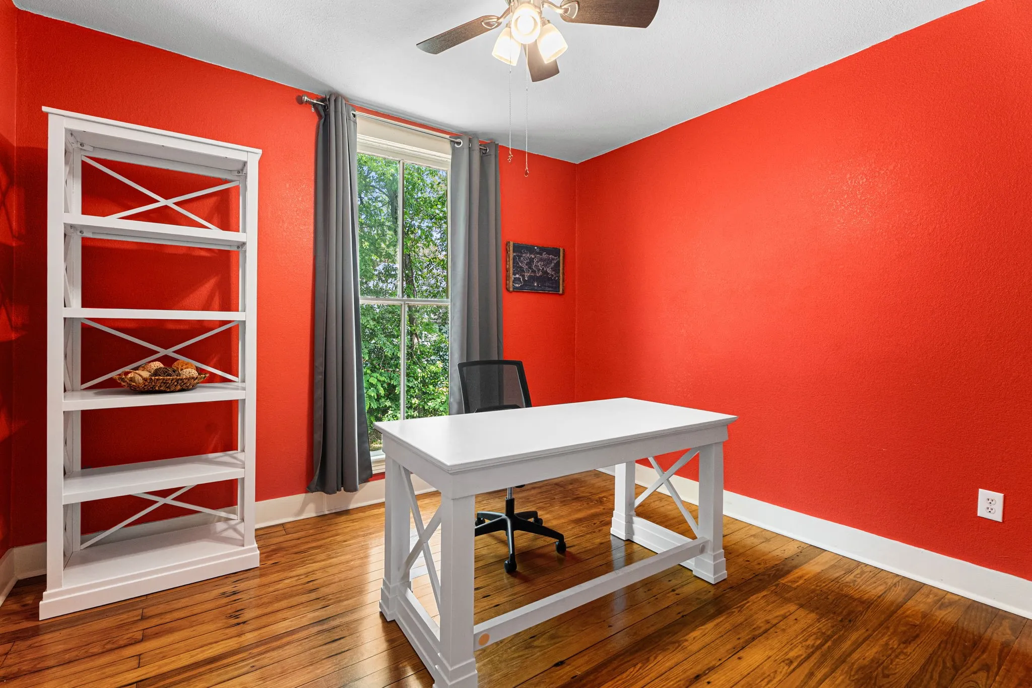 Office For Sale in Wood County , 1009 N Pacific Street, Mineola, Texas 75773, 0, 0, Garage spaces, 0 Sqft, built in 1930, Preowned, mls#21247203, Real Estate Agent in Mineola, Homes For Sale in Wood county, Homes For Sale in Mineola, Realtor in Mineola Texas, Real Estate Brokerage Independent Realty Texas, Luminita Cordes Realtor