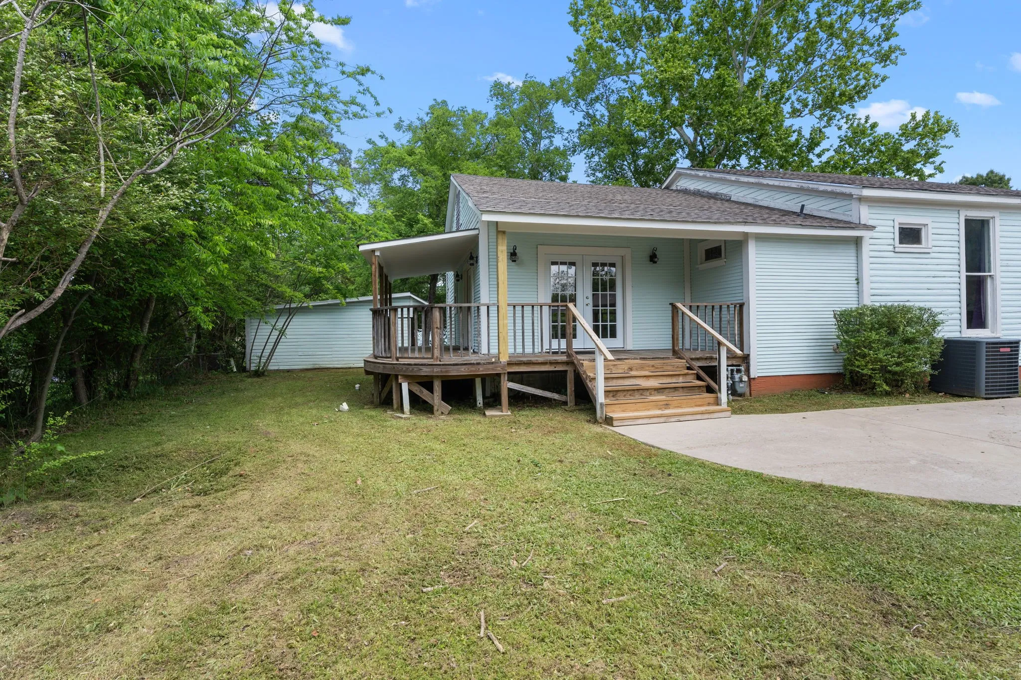 Office For Sale in Wood County , 1009 N Pacific Street, Mineola, Texas 75773, 0, 0, Garage spaces, 0 Sqft, built in 1930, Preowned, mls#21247203, Real Estate Agent in Mineola, Homes For Sale in Wood county, Homes For Sale in Mineola, Realtor in Mineola Texas, Real Estate Brokerage Independent Realty Texas, Luminita Cordes Realtor