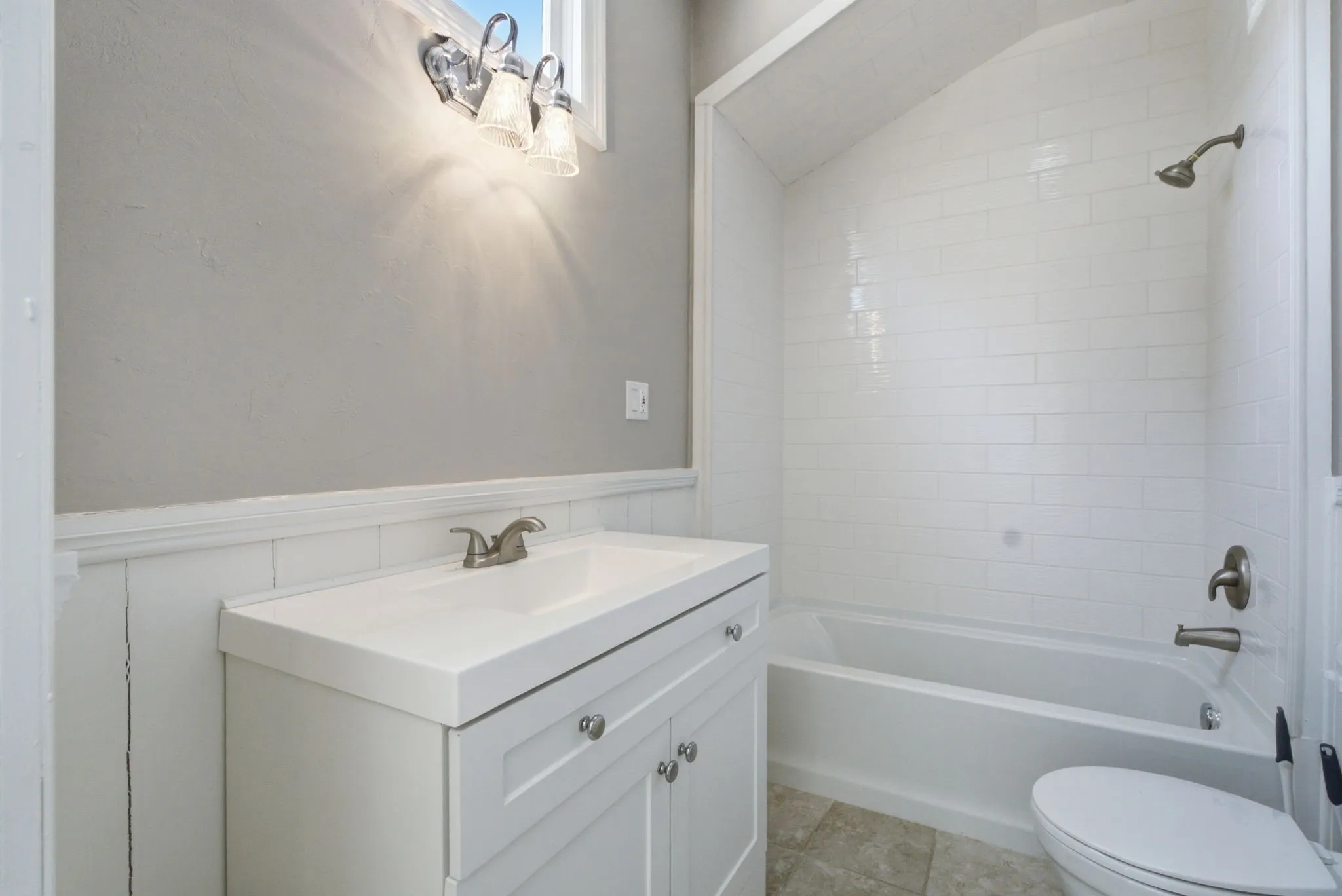 Single Family Residence For Sale in Wood County , 1009 N Pacific, Mineola, Texas 75773, 4 Bedroom, 3 Bathroom, 2 Garage spaces, 2,229 Sqft, built in 1930, Preowned, mls#21247157, Real Estate Agent in Mineola, Homes For Sale in Wood county, Homes For Sale in Mineola, Realtor in Mineola Texas, Real Estate Brokerage Independent Realty Texas, Luminita Cordes Realtor