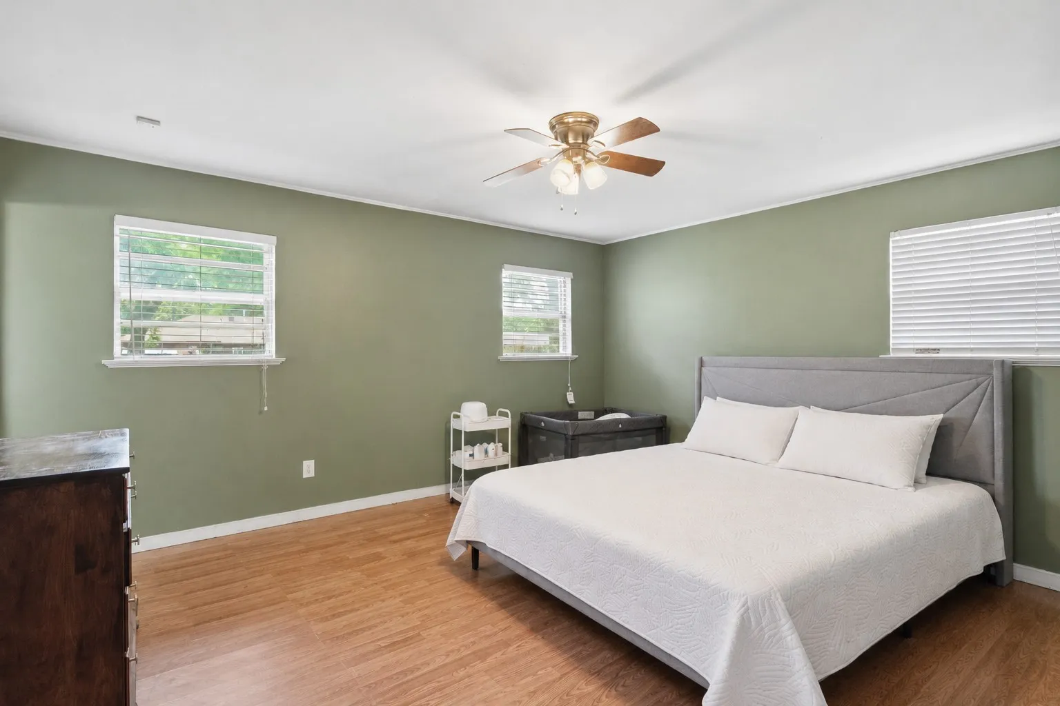 Single Family Residence For Sale in Anderson County , 107 Sequoia Drive, Palestine, Texas 75803, 3 Bedroom, 2 Bathroom, 2 Garage spaces, 2,010 Sqft, built in 1965, mls#21248913, Real Estate Agent in Palestine, Homes For Sale in Anderson county, Homes For Sale in Palestine, Realtor in Palestine Texas, Real Estate Brokerage Independent Realty Texas, Luminita Cordes Realtor