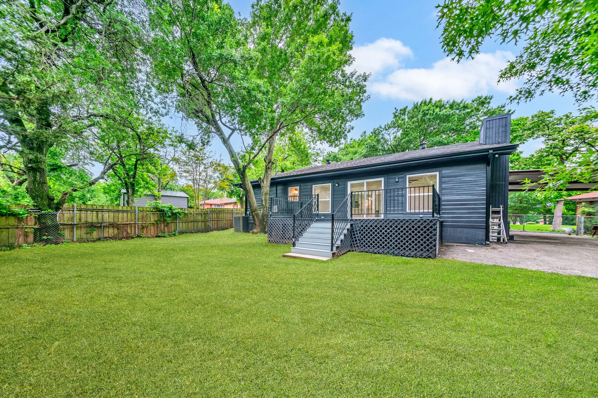 Single Family Residence For Sale in Dallas County , 831 Glen Arbor Drive, Dallas, Texas 75241, 3 Bedroom, 3 Bathroom, Garage spaces, 2,250 Sqft, built in 1956, mls#21246797, Real Estate Agent in Dallas, Homes For Sale in Dallas county, Homes For Sale in Dallas, Realtor in Dallas Texas, Real Estate Brokerage Independent Realty Texas, Luminita Cordes Realtor