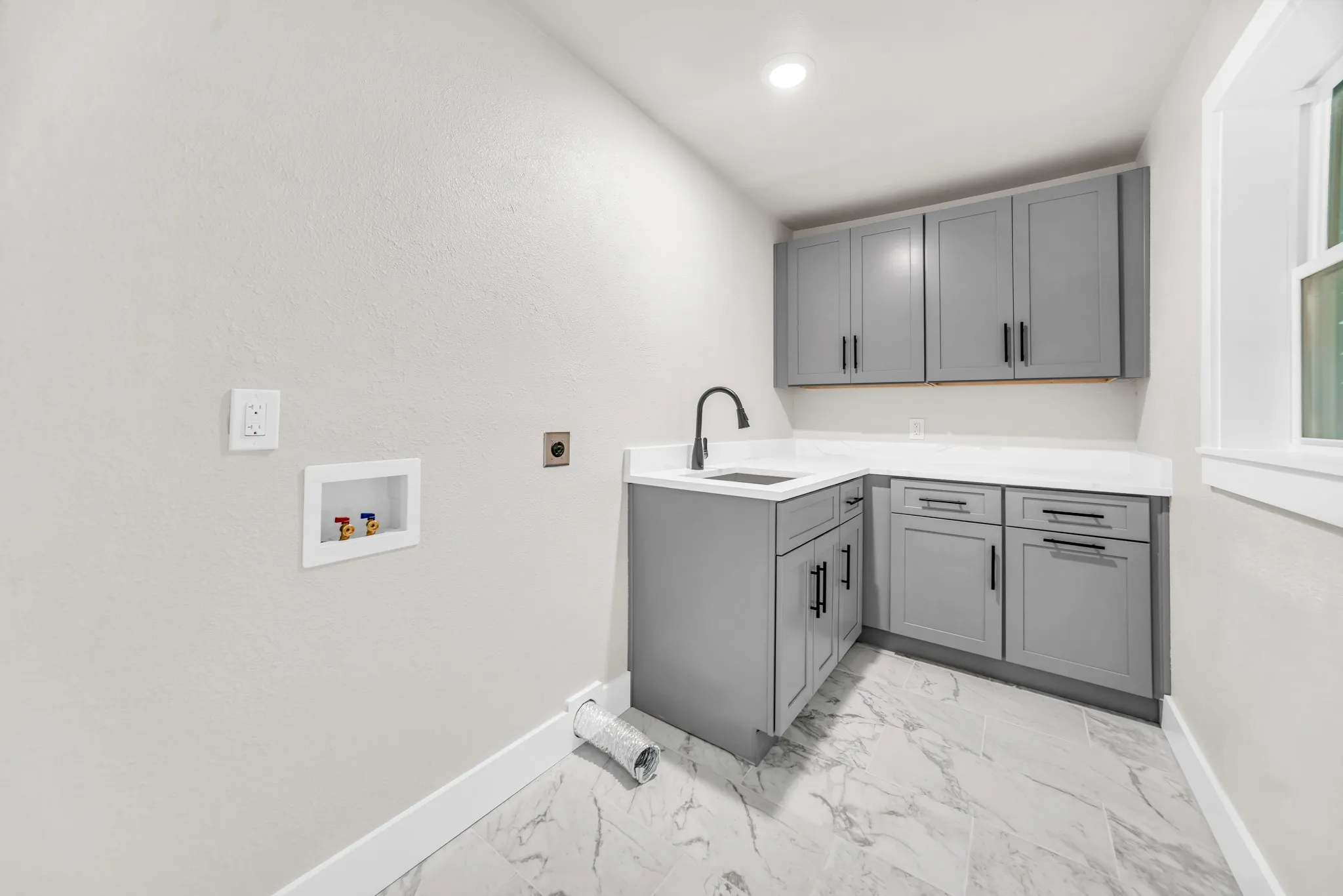 Single Family Residence For Sale in Dallas County , 831 Glen Arbor Drive, Dallas, Texas 75241, 3 Bedroom, 3 Bathroom, Garage spaces, 2,250 Sqft, built in 1956, mls#21246797, Real Estate Agent in Dallas, Homes For Sale in Dallas county, Homes For Sale in Dallas, Realtor in Dallas Texas, Real Estate Brokerage Independent Realty Texas, Luminita Cordes Realtor