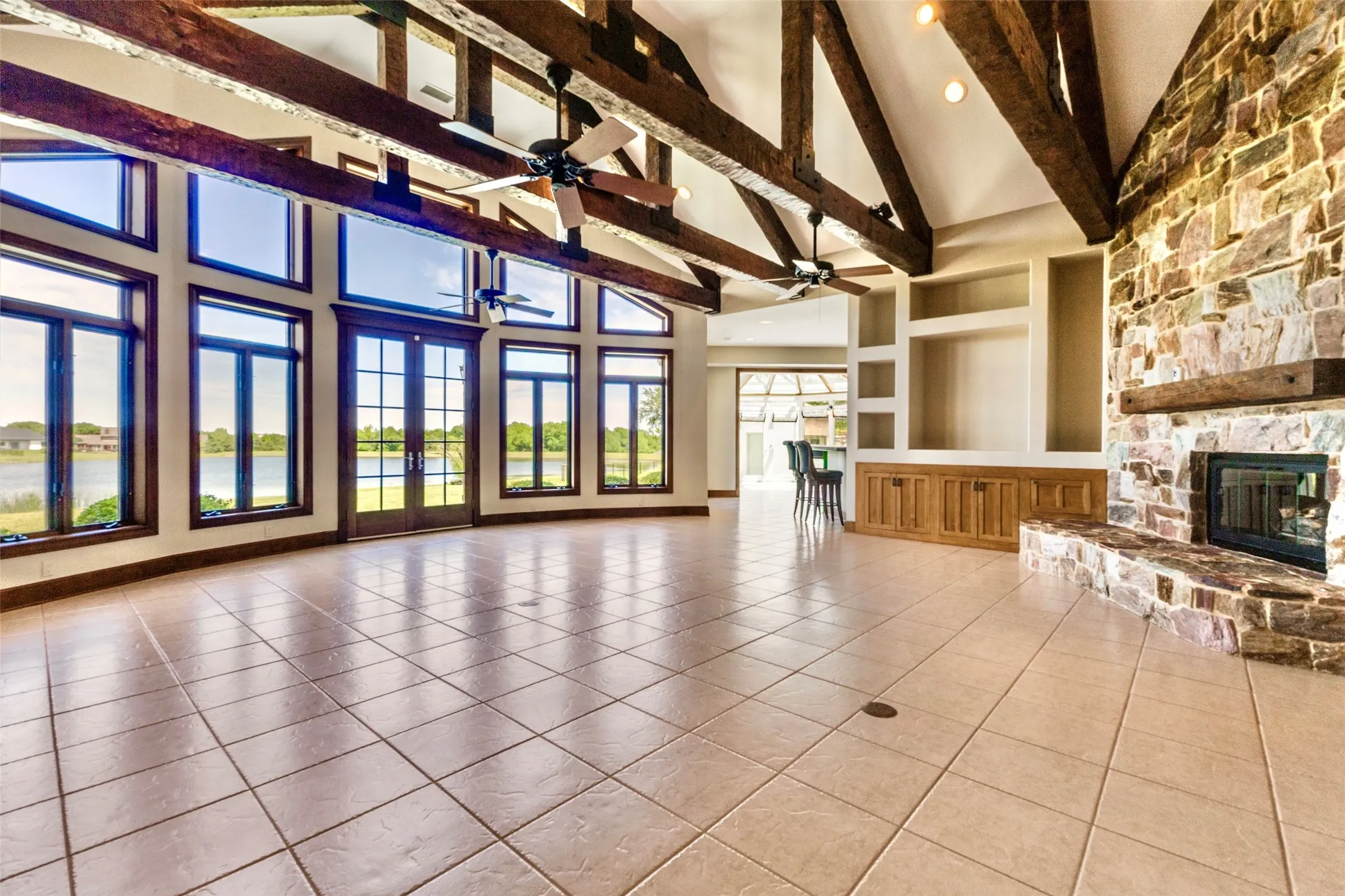 Single Family Residence For Sale in Rockwall County , 505 Loma Vista, Heath, Texas 75032, 4 Bedroom, 3 Bathroom, 3 Garage spaces, 4,025 Sqft, built in 1999, mls#21226951, Real Estate Agent in Heath, Homes For Sale in Rockwall county, Homes For Sale in Heath, Realtor in Heath Texas, Real Estate Brokerage Independent Realty Texas, Luminita Cordes Realtor