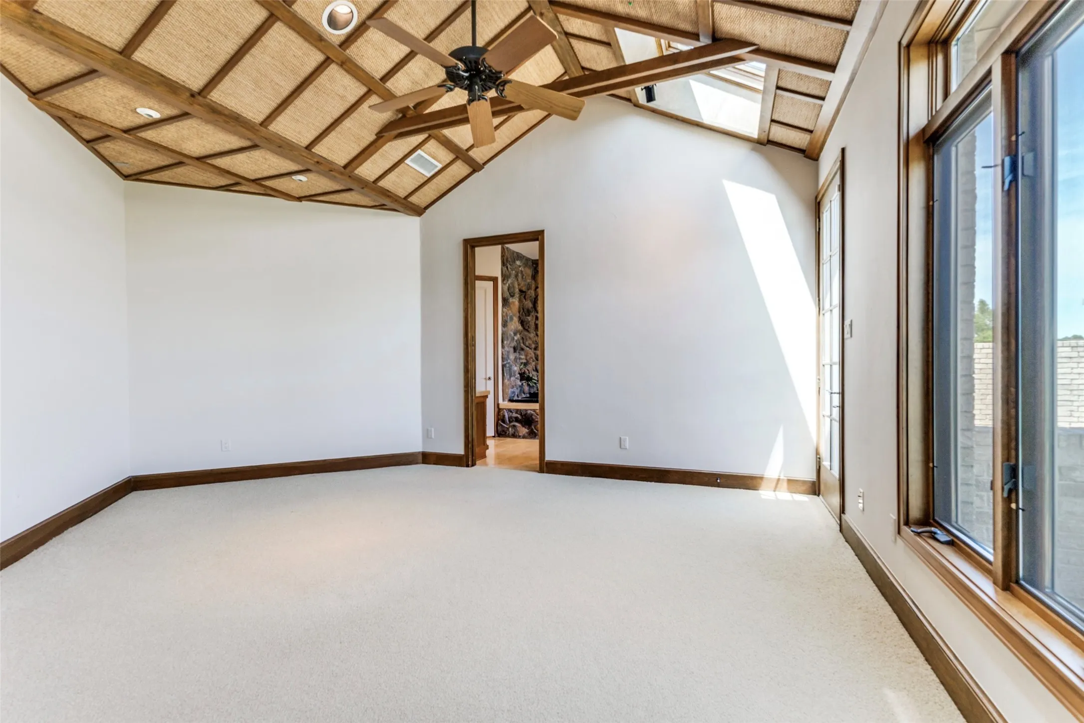Single Family Residence For Sale in Rockwall County , 505 Loma Vista, Heath, Texas 75032, 4 Bedroom, 3 Bathroom, 3 Garage spaces, 4,025 Sqft, built in 1999, mls#21226951, Real Estate Agent in Heath, Homes For Sale in Rockwall county, Homes For Sale in Heath, Realtor in Heath Texas, Real Estate Brokerage Independent Realty Texas, Luminita Cordes Realtor