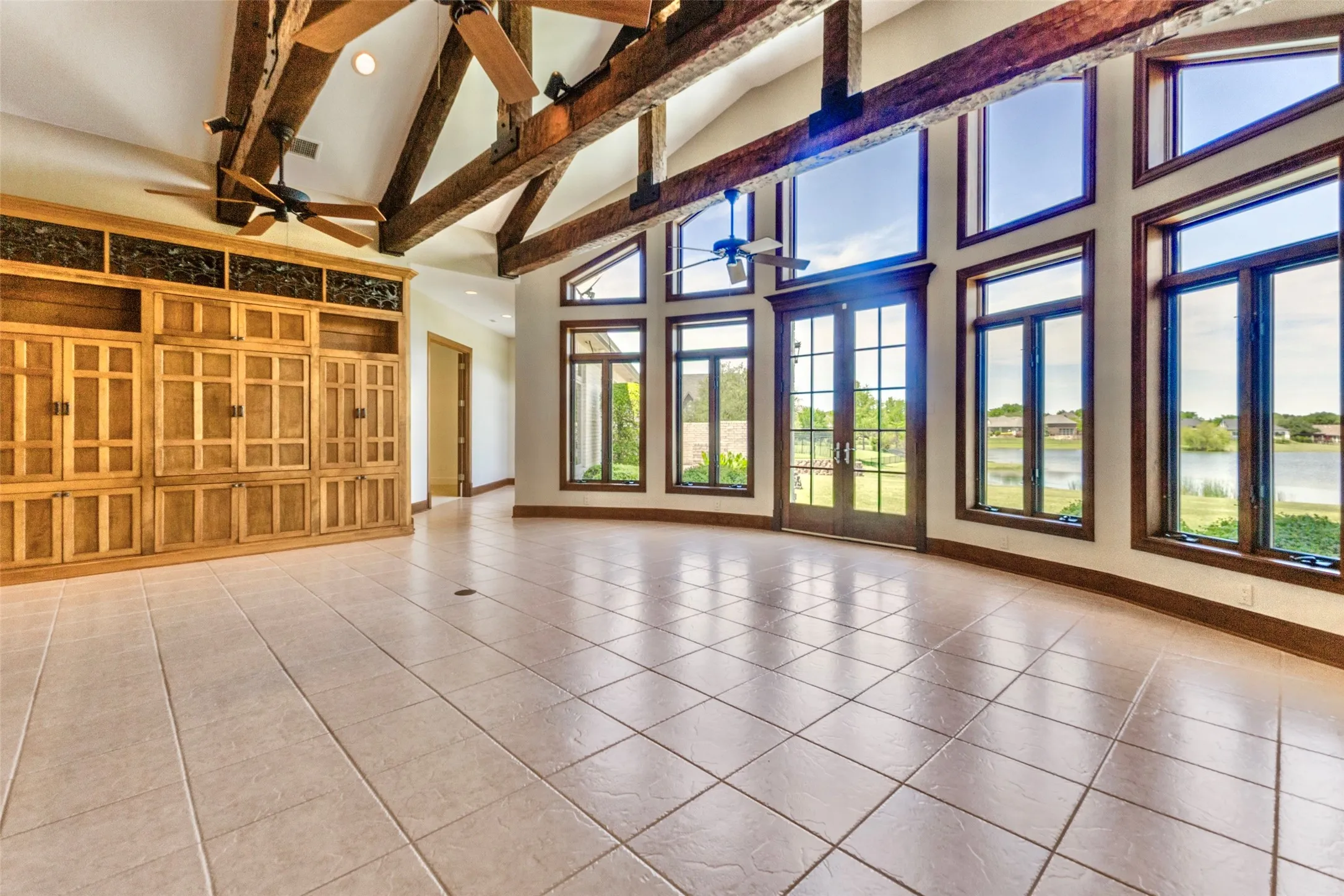 Single Family Residence For Sale in Rockwall County , 505 Loma Vista, Heath, Texas 75032, 4 Bedroom, 3 Bathroom, 3 Garage spaces, 4,025 Sqft, built in 1999, mls#21226951, Real Estate Agent in Heath, Homes For Sale in Rockwall county, Homes For Sale in Heath, Realtor in Heath Texas, Real Estate Brokerage Independent Realty Texas, Luminita Cordes Realtor