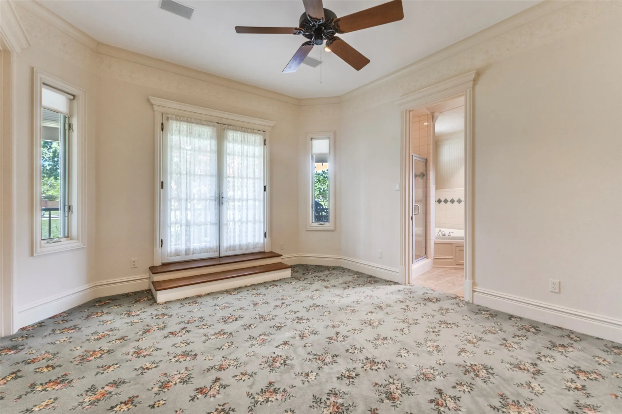 Single Family Residence For Sale in Rockwall County , 505 Loma Vista, Heath, Texas 75032, 4 Bedroom, 3 Bathroom, 3 Garage spaces, 4,025 Sqft, built in 1999, mls#21226951, Real Estate Agent in Heath, Homes For Sale in Rockwall county, Homes For Sale in Heath, Realtor in Heath Texas, Real Estate Brokerage Independent Realty Texas, Luminita Cordes Realtor