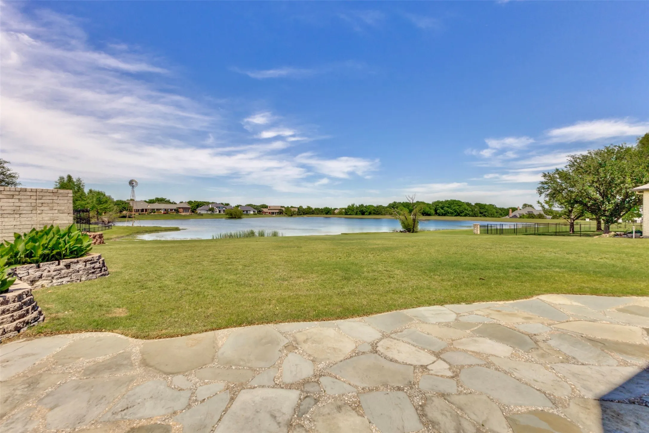Single Family Residence For Sale in Rockwall County , 505 Loma Vista, Heath, Texas 75032, 4 Bedroom, 3 Bathroom, 3 Garage spaces, 4,025 Sqft, built in 1999, mls#21226951, Real Estate Agent in Heath, Homes For Sale in Rockwall county, Homes For Sale in Heath, Realtor in Heath Texas, Real Estate Brokerage Independent Realty Texas, Luminita Cordes Realtor