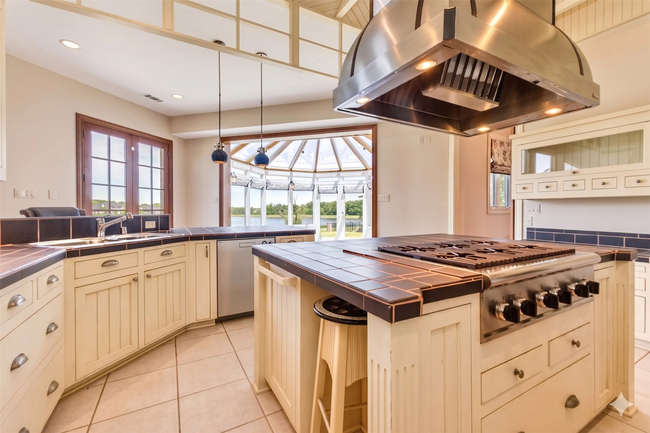 Single Family Residence For Sale in Rockwall County , 505 Loma Vista, Heath, Texas 75032, 4 Bedroom, 3 Bathroom, 3 Garage spaces, 4,025 Sqft, built in 1999, mls#21226951, Real Estate Agent in Heath, Homes For Sale in Rockwall county, Homes For Sale in Heath, Realtor in Heath Texas, Real Estate Brokerage Independent Realty Texas, Luminita Cordes Realtor