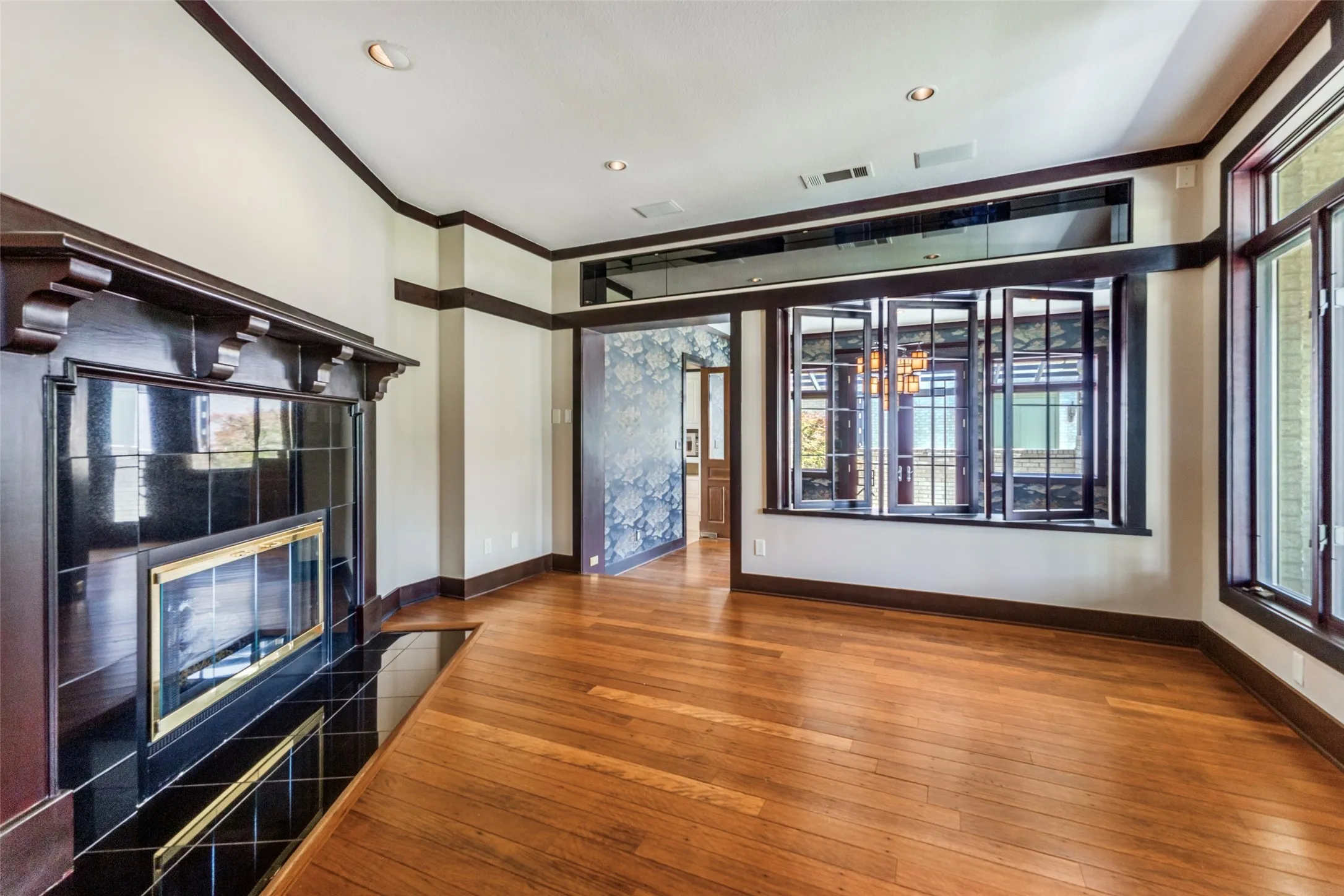 Single Family Residence For Sale in Rockwall County , 505 Loma Vista, Heath, Texas 75032, 4 Bedroom, 3 Bathroom, 3 Garage spaces, 4,025 Sqft, built in 1999, mls#21226951, Real Estate Agent in Heath, Homes For Sale in Rockwall county, Homes For Sale in Heath, Realtor in Heath Texas, Real Estate Brokerage Independent Realty Texas, Luminita Cordes Realtor