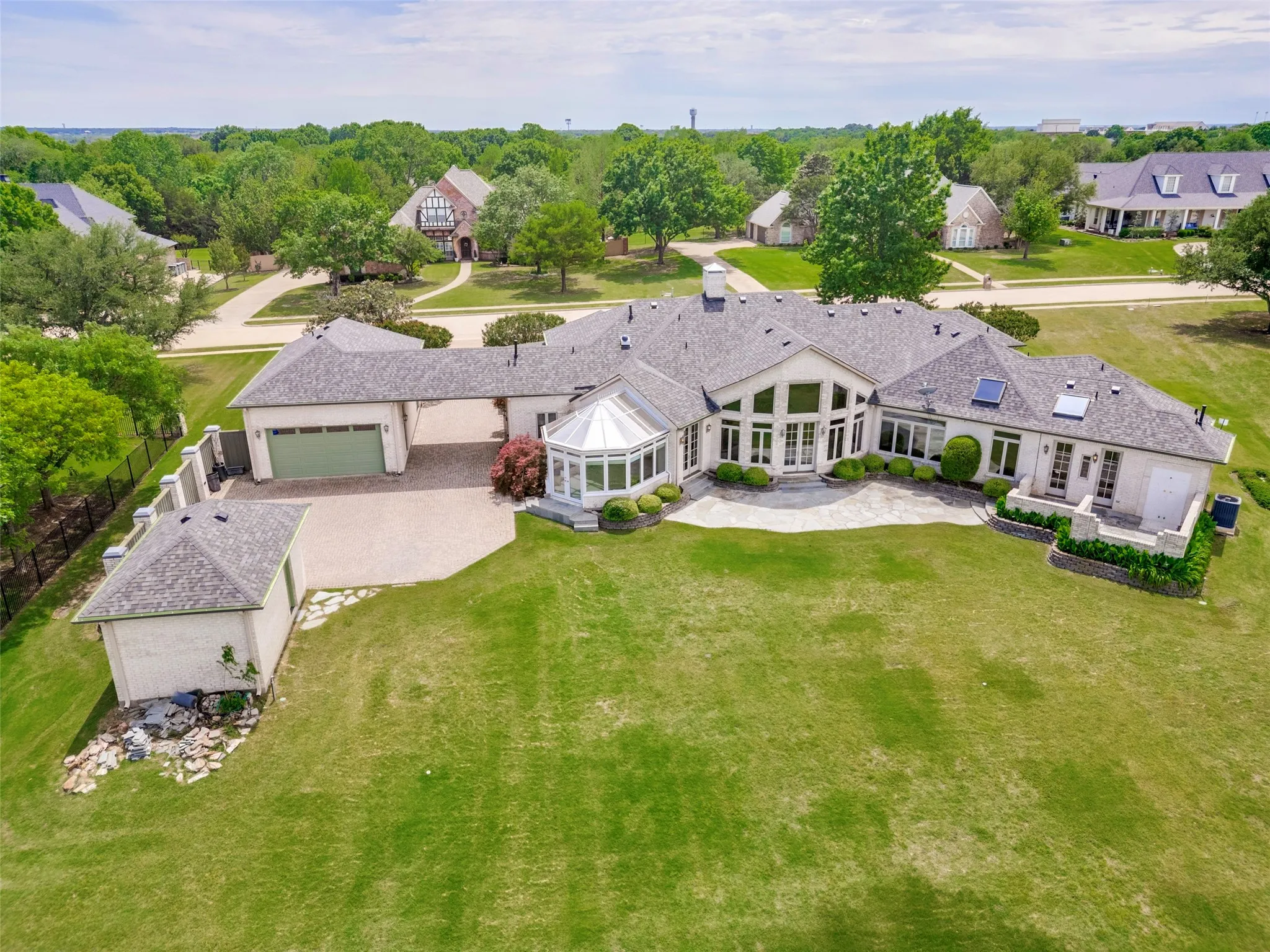Single Family Residence For Sale in Rockwall County , 505 Loma Vista, Heath, Texas 75032, 4 Bedroom, 3 Bathroom, 3 Garage spaces, 4,025 Sqft, built in 1999, mls#21226951, Real Estate Agent in Heath, Homes For Sale in Rockwall county, Homes For Sale in Heath, Realtor in Heath Texas, Real Estate Brokerage Independent Realty Texas, Luminita Cordes Realtor