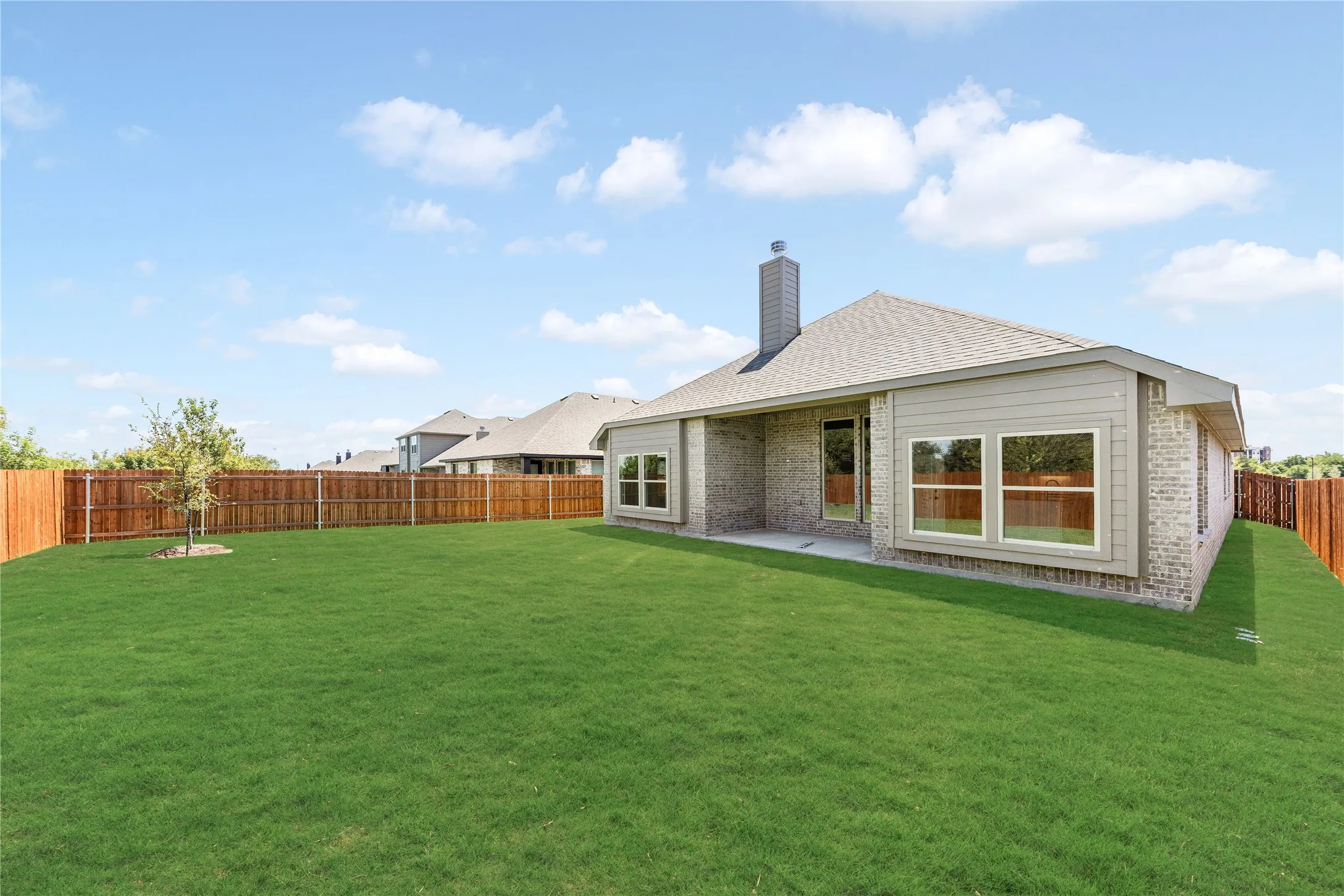 Single Family Residence For Sale in Ellis County , 561 Red Maple Road, Waxahachie, Texas 75165, 4 Bedroom, 3 Bathroom, 3 Garage spaces, 2,102 Sqft, built in 2026, New Construction - Incomplete, mls#21248994, Real Estate Agent in Waxahachie, Homes For Sale in Ellis county, Homes For Sale in Waxahachie, Realtor in Waxahachie Texas, Real Estate Brokerage Independent Realty Texas, Luminita Cordes Realtor