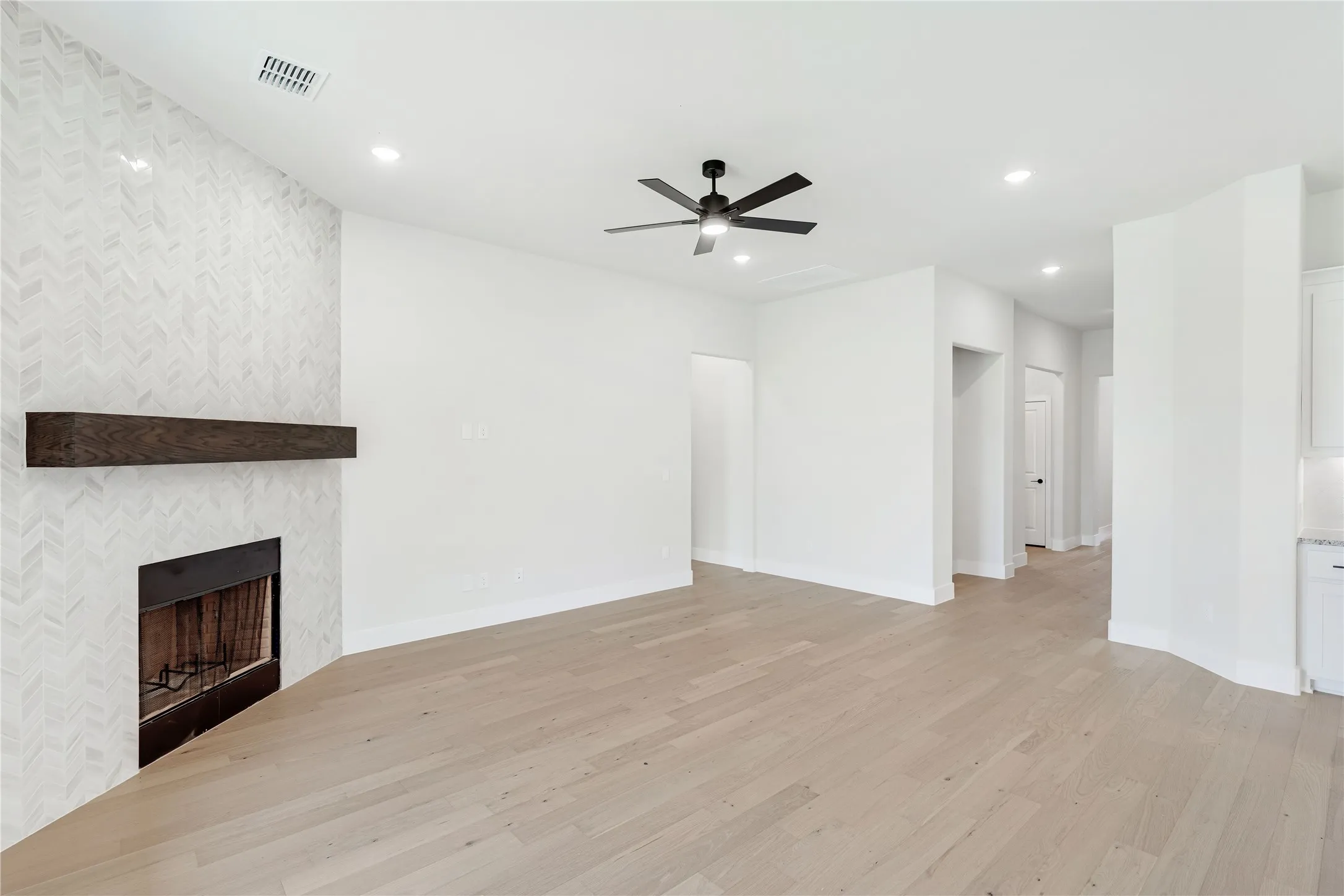 Single Family Residence For Sale in Ellis County , 561 Red Maple Road, Waxahachie, Texas 75165, 4 Bedroom, 3 Bathroom, 3 Garage spaces, 2,102 Sqft, built in 2026, New Construction - Incomplete, mls#21248994, Real Estate Agent in Waxahachie, Homes For Sale in Ellis county, Homes For Sale in Waxahachie, Realtor in Waxahachie Texas, Real Estate Brokerage Independent Realty Texas, Luminita Cordes Realtor