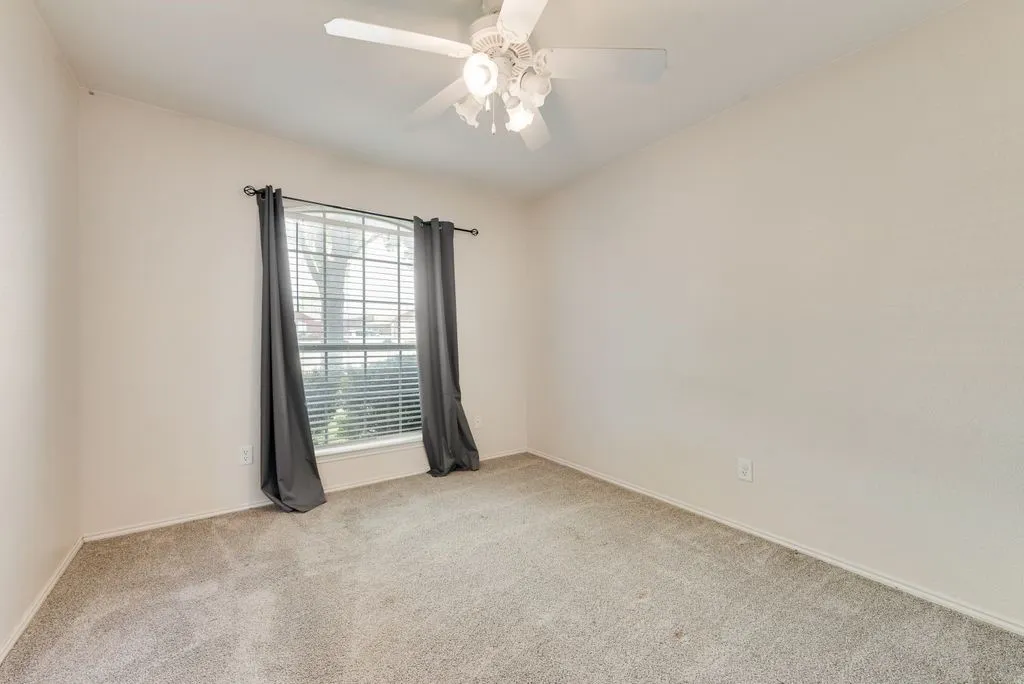 Single Family Residence For Sale in Tarrant County , 9320 Rhea Court, White Settlement, Texas 76108, 3 Bedroom, 2 Bathroom, 2 Garage spaces, 1,790 Sqft, built in 2003, Preowned, mls#21241437, Real Estate Agent in White Settlement, Homes For Sale in Tarrant county, Homes For Sale in White Settlement, Realtor in White Settlement Texas, Real Estate Brokerage Independent Realty Texas, Luminita Cordes Realtor