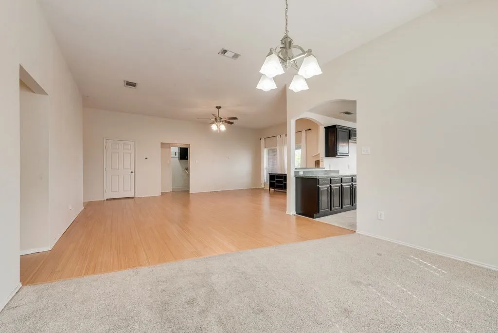 Single Family Residence For Sale in Tarrant County , 9320 Rhea Court, White Settlement, Texas 76108, 3 Bedroom, 2 Bathroom, 2 Garage spaces, 1,790 Sqft, built in 2003, Preowned, mls#21241437, Real Estate Agent in White Settlement, Homes For Sale in Tarrant county, Homes For Sale in White Settlement, Realtor in White Settlement Texas, Real Estate Brokerage Independent Realty Texas, Luminita Cordes Realtor