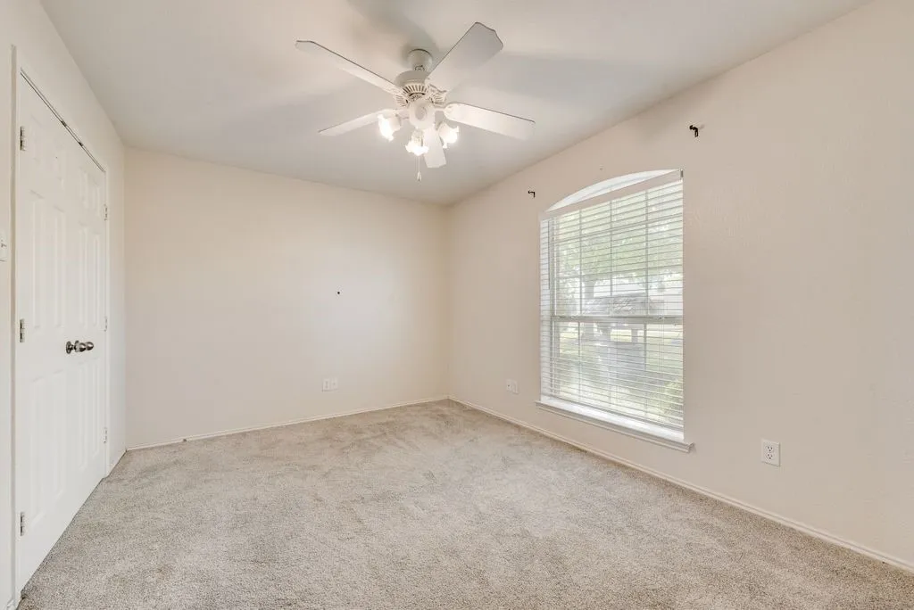Single Family Residence For Sale in Tarrant County , 9320 Rhea Court, White Settlement, Texas 76108, 3 Bedroom, 2 Bathroom, 2 Garage spaces, 1,790 Sqft, built in 2003, Preowned, mls#21241437, Real Estate Agent in White Settlement, Homes For Sale in Tarrant county, Homes For Sale in White Settlement, Realtor in White Settlement Texas, Real Estate Brokerage Independent Realty Texas, Luminita Cordes Realtor