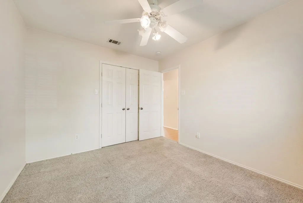 Single Family Residence For Sale in Tarrant County , 9320 Rhea Court, White Settlement, Texas 76108, 3 Bedroom, 2 Bathroom, 2 Garage spaces, 1,790 Sqft, built in 2003, Preowned, mls#21241437, Real Estate Agent in White Settlement, Homes For Sale in Tarrant county, Homes For Sale in White Settlement, Realtor in White Settlement Texas, Real Estate Brokerage Independent Realty Texas, Luminita Cordes Realtor