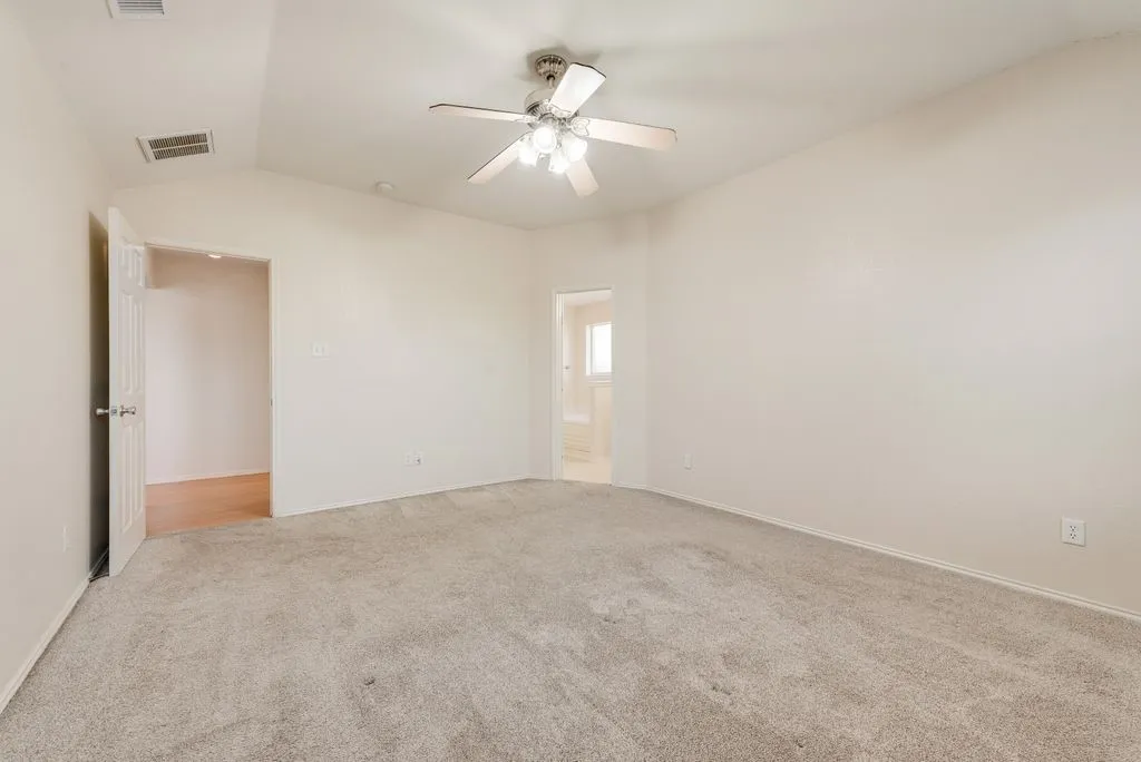 Single Family Residence For Sale in Tarrant County , 9320 Rhea Court, White Settlement, Texas 76108, 3 Bedroom, 2 Bathroom, 2 Garage spaces, 1,790 Sqft, built in 2003, Preowned, mls#21241437, Real Estate Agent in White Settlement, Homes For Sale in Tarrant county, Homes For Sale in White Settlement, Realtor in White Settlement Texas, Real Estate Brokerage Independent Realty Texas, Luminita Cordes Realtor