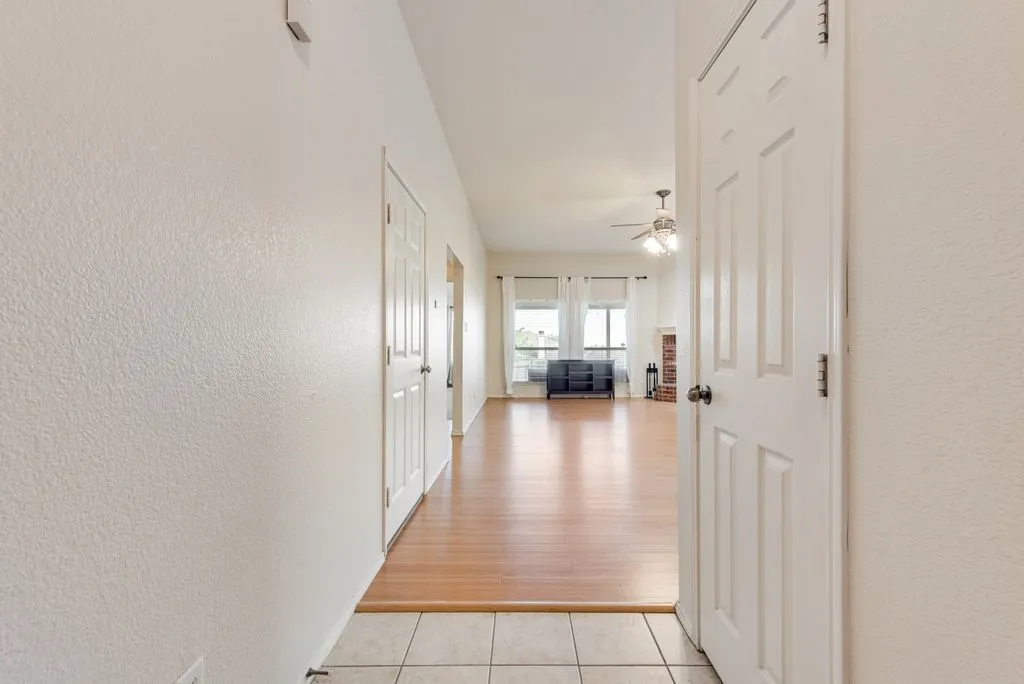 Single Family Residence For Sale in Tarrant County , 9320 Rhea Court, White Settlement, Texas 76108, 3 Bedroom, 2 Bathroom, 2 Garage spaces, 1,790 Sqft, built in 2003, Preowned, mls#21241437, Real Estate Agent in White Settlement, Homes For Sale in Tarrant county, Homes For Sale in White Settlement, Realtor in White Settlement Texas, Real Estate Brokerage Independent Realty Texas, Luminita Cordes Realtor