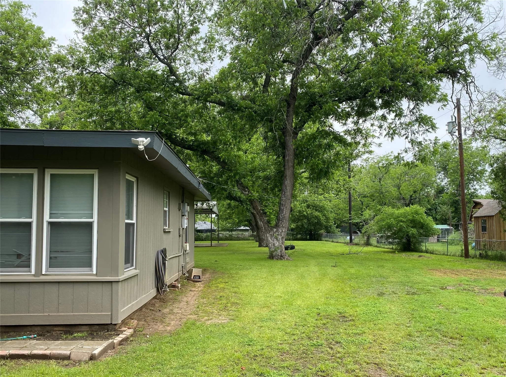 Single Family Residence For Sale in Wise County , 152 County Road 4871, Newark, Texas 76071, 3 Bedroom, 2 Bathroom, 4 Garage spaces, 1,434 Sqft, built in 1970, mls#21247801, Real Estate Agent in Newark, Homes For Sale in Wise county, Homes For Sale in Newark, Realtor in Newark Texas, Real Estate Brokerage Independent Realty Texas, Luminita Cordes Realtor