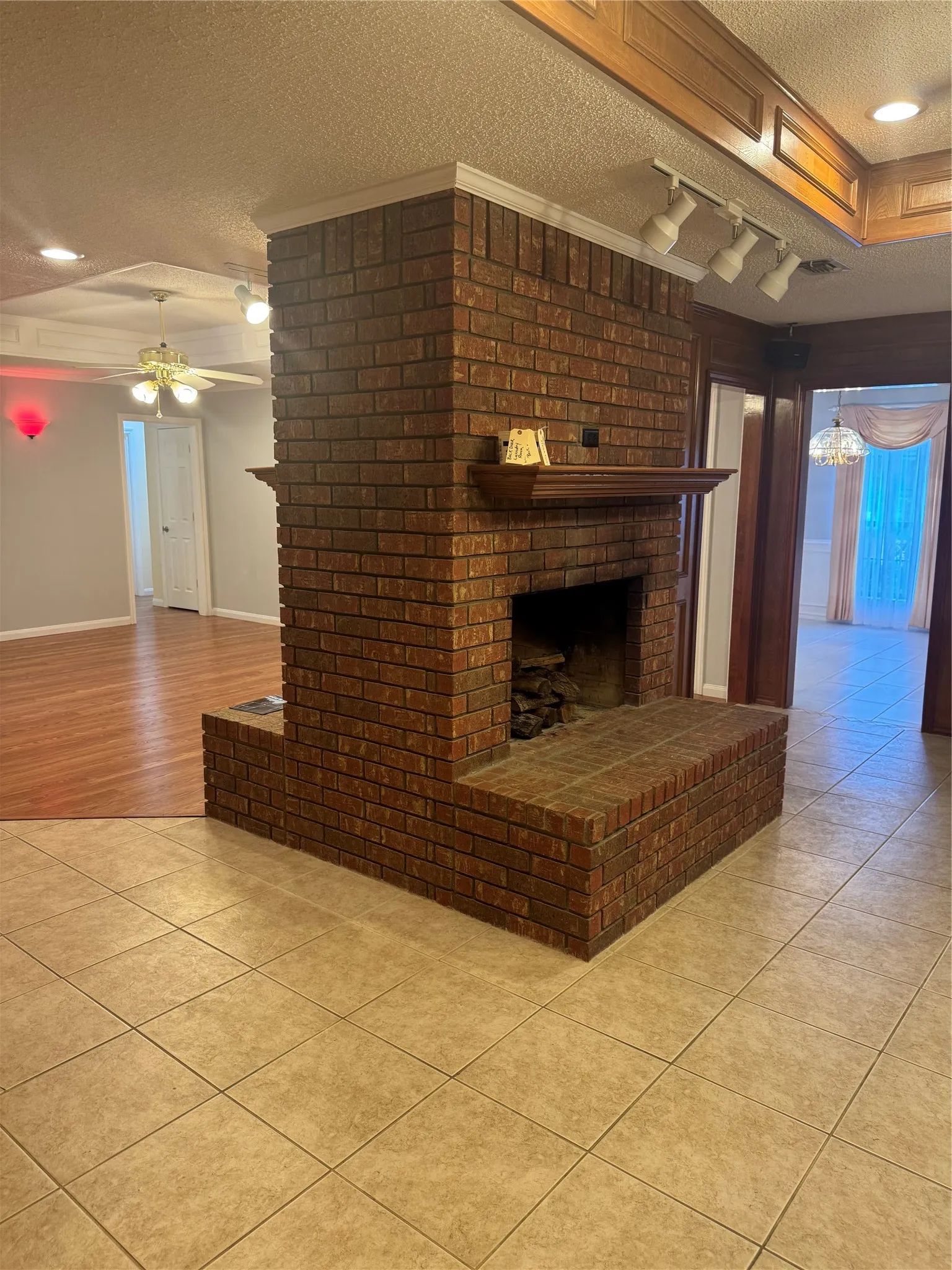 Double sided fireplace
