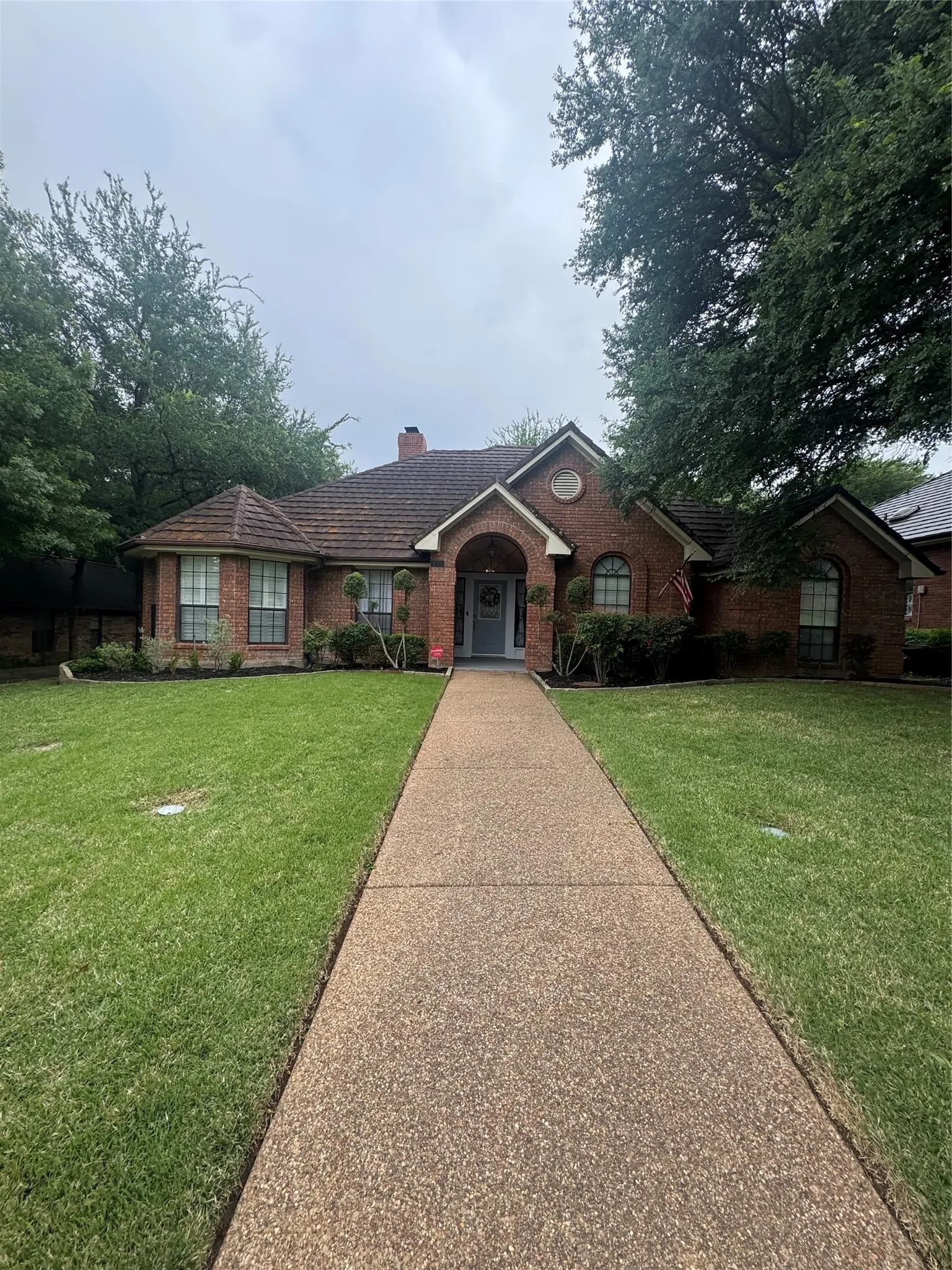 Single Family Residence For Sale in Tarrant County , 713 Ashley Drive, Hurst, Texas 76054, 3 Bedrooms, 2 Bathrooms, 2 Garage spaces, 2,021 Sqft, built in 1988, Preowned, Price $455,000, mls#21249052, Real Estate Agent in Hurst, Homes For Sale in Tarrant county, Homes For Sale in Hurst, Realtor in Hurst Texas, Real Estate Brokerage Independent Realty Texas, Luminita Cordes Realtor