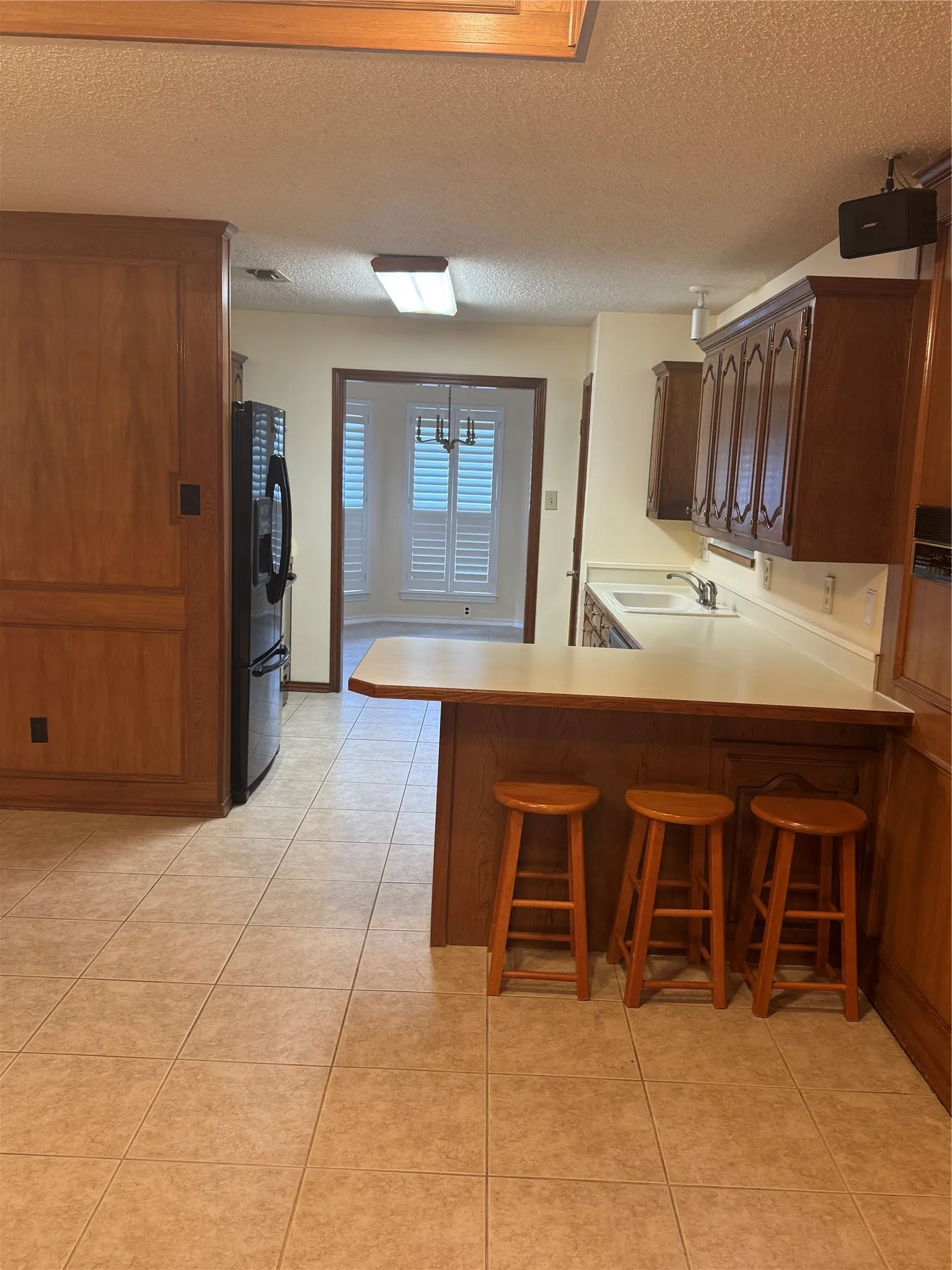 Single Family Residence For Sale in Tarrant County , 713 Ashley Drive, Hurst, Texas 76054, 3 Bedrooms, 2 Bathrooms, 2 Garage spaces, 2,021 Sqft, built in 1988, Preowned, Price $455,000, mls#21249052, Real Estate Agent in Hurst, Homes For Sale in Tarrant county, Homes For Sale in Hurst, Realtor in Hurst Texas, Real Estate Brokerage Independent Realty Texas, Luminita Cordes Realtor