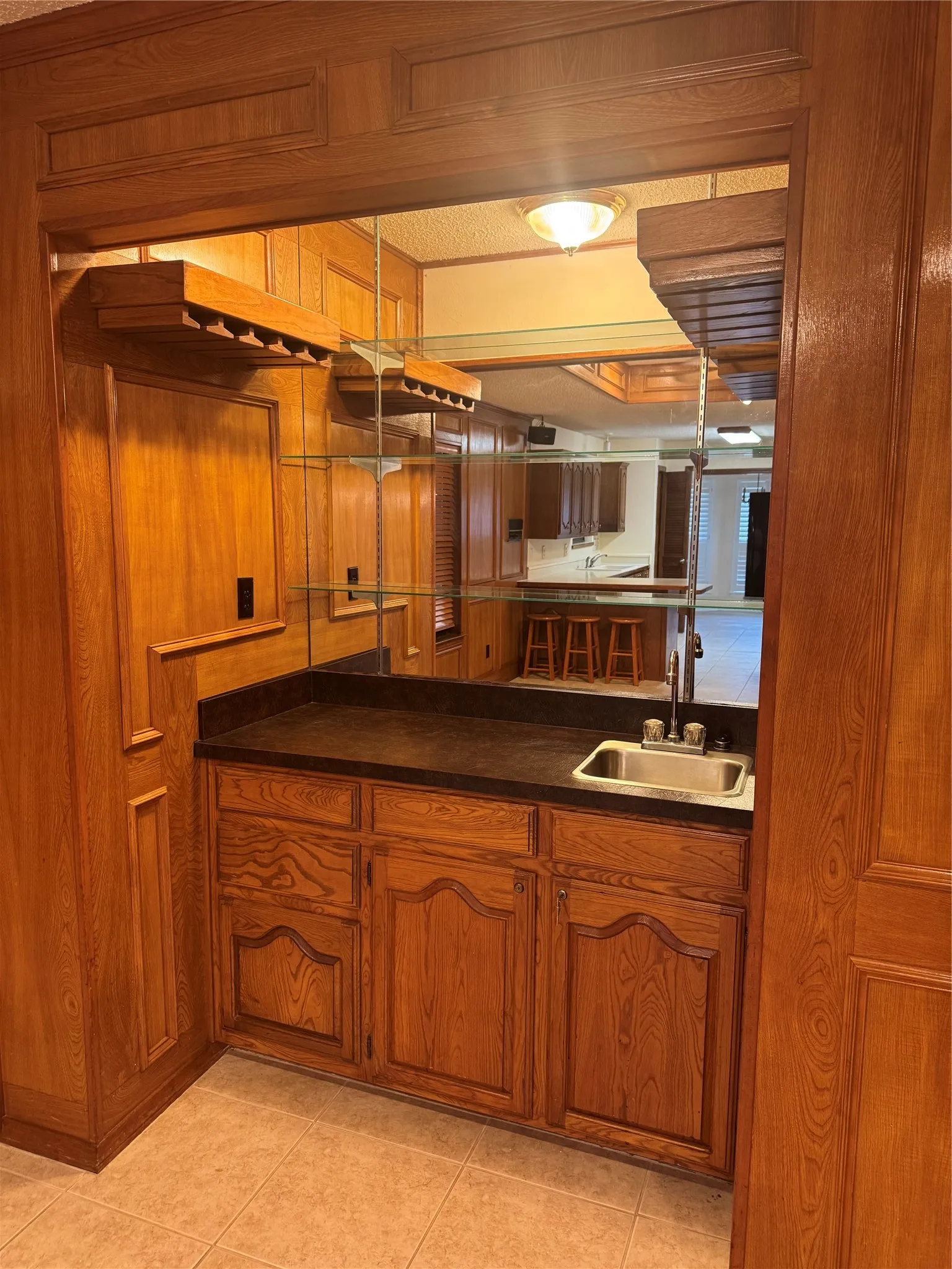 Wet bar