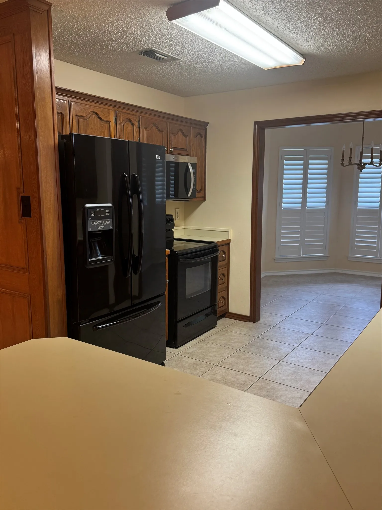 Single Family Residence For Sale in Tarrant County , 713 Ashley Drive, Hurst, Texas 76054, 3 Bedrooms, 2 Bathrooms, 2 Garage spaces, 2,021 Sqft, built in 1988, Preowned, Price $455,000, mls#21249052, Real Estate Agent in Hurst, Homes For Sale in Tarrant county, Homes For Sale in Hurst, Realtor in Hurst Texas, Real Estate Brokerage Independent Realty Texas, Luminita Cordes Realtor