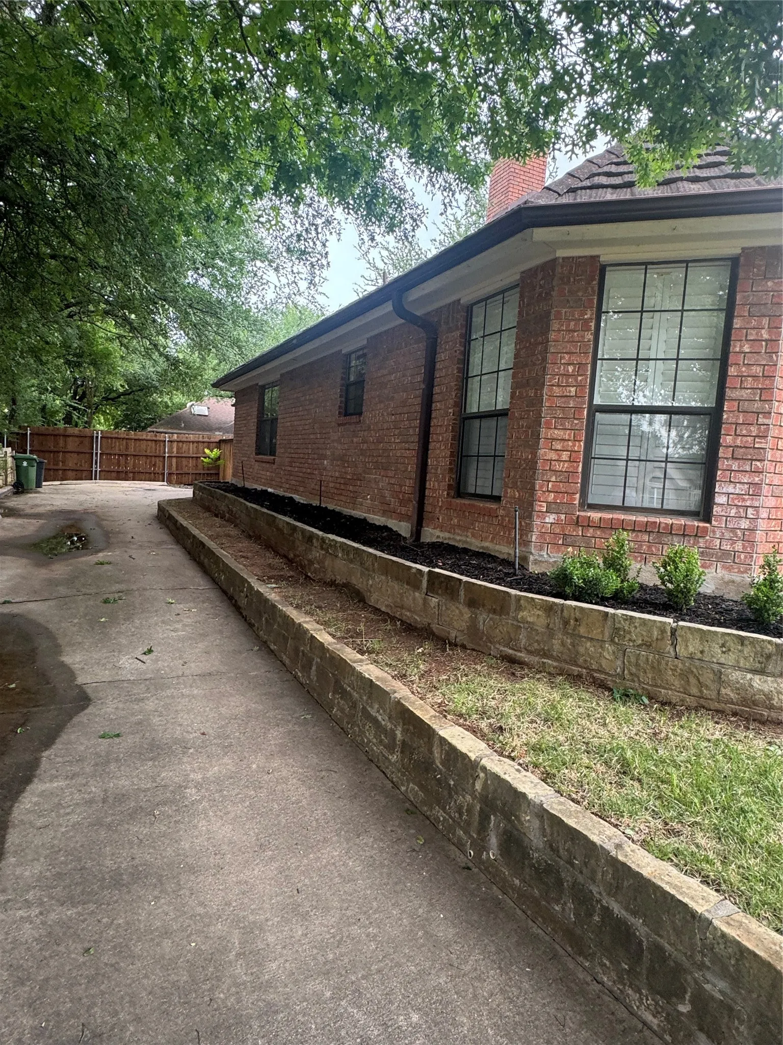 Single Family Residence For Sale in Tarrant County , 713 Ashley Drive, Hurst, Texas 76054, 3 Bedrooms, 2 Bathrooms, 2 Garage spaces, 2,021 Sqft, built in 1988, Preowned, Price $455,000, mls#21249052, Real Estate Agent in Hurst, Homes For Sale in Tarrant county, Homes For Sale in Hurst, Realtor in Hurst Texas, Real Estate Brokerage Independent Realty Texas, Luminita Cordes Realtor