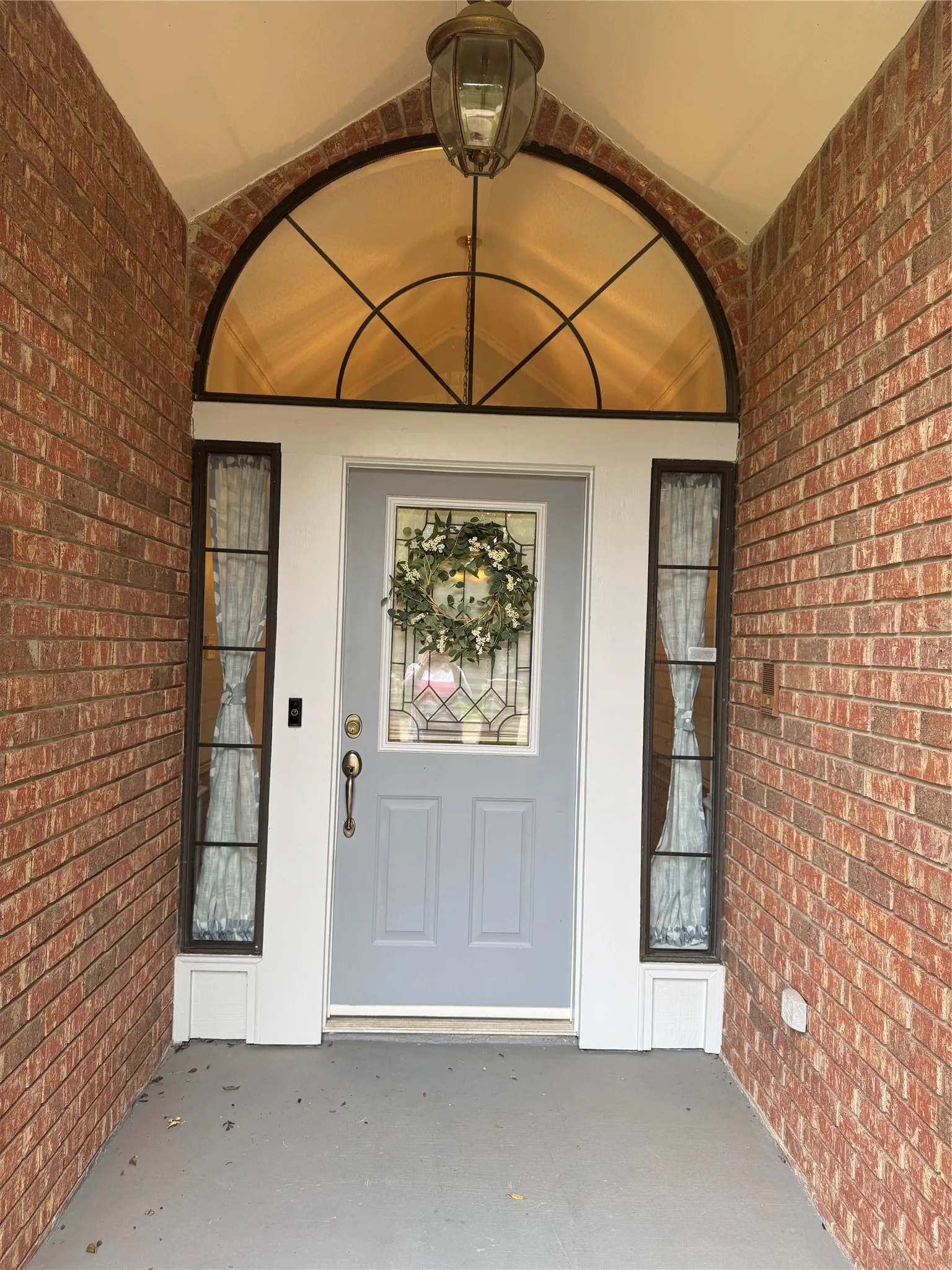 Single Family Residence For Sale in Tarrant County , 713 Ashley Drive, Hurst, Texas 76054, 3 Bedrooms, 2 Bathrooms, 2 Garage spaces, 2,021 Sqft, built in 1988, Preowned, Price $455,000, mls#21249052, Real Estate Agent in Hurst, Homes For Sale in Tarrant county, Homes For Sale in Hurst, Realtor in Hurst Texas, Real Estate Brokerage Independent Realty Texas, Luminita Cordes Realtor