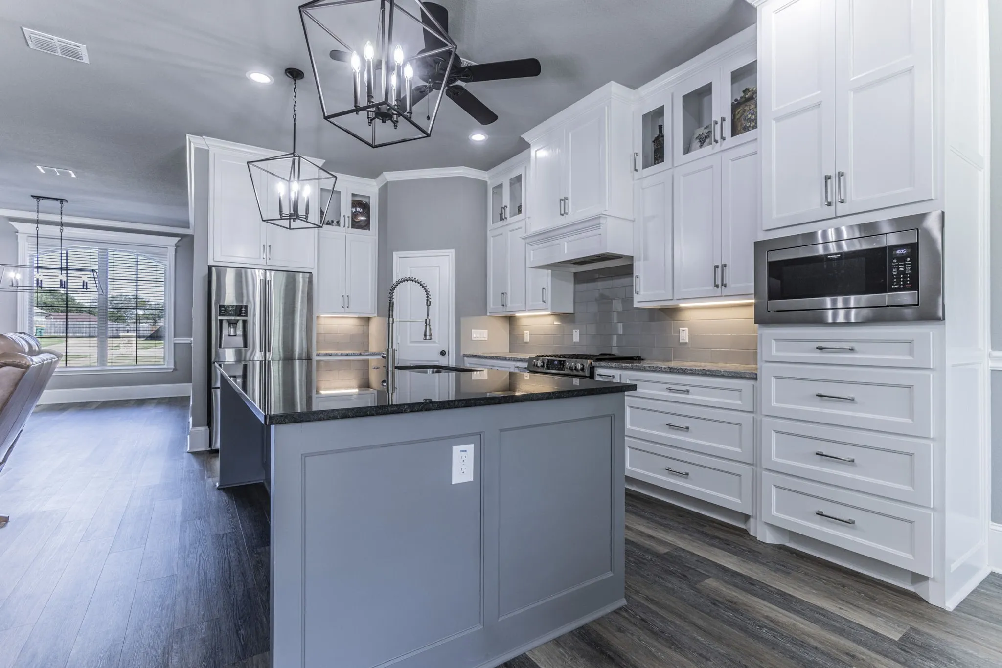 Single Family Residence For Sale in Mc Lennan County , 233 Fox Run Lane, Robinson, Texas 76706, 4 Bedroom, 3 Bathroom, 2 Garage spaces, 2,595 Sqft, built in 2022, Preowned, mls#21248900, Real Estate Agent in Robinson, Homes For Sale in Mc Lennan county, Homes For Sale in Robinson, Realtor in Robinson Texas, Real Estate Brokerage Independent Realty Texas, Luminita Cordes Realtor