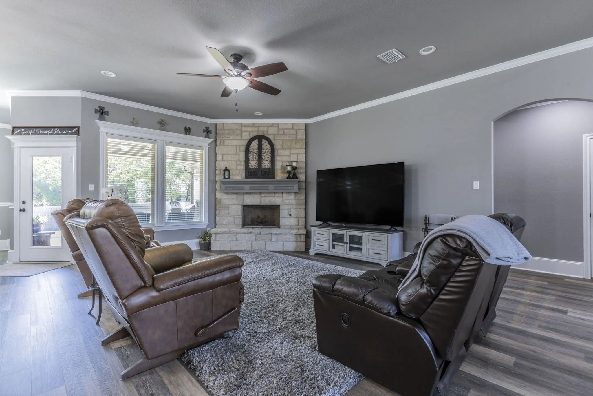 Single Family Residence For Sale in Mc Lennan County , 233 Fox Run Lane, Robinson, Texas 76706, 4 Bedroom, 3 Bathroom, 2 Garage spaces, 2,595 Sqft, built in 2022, Preowned, mls#21248900, Real Estate Agent in Robinson, Homes For Sale in Mc Lennan county, Homes For Sale in Robinson, Realtor in Robinson Texas, Real Estate Brokerage Independent Realty Texas, Luminita Cordes Realtor