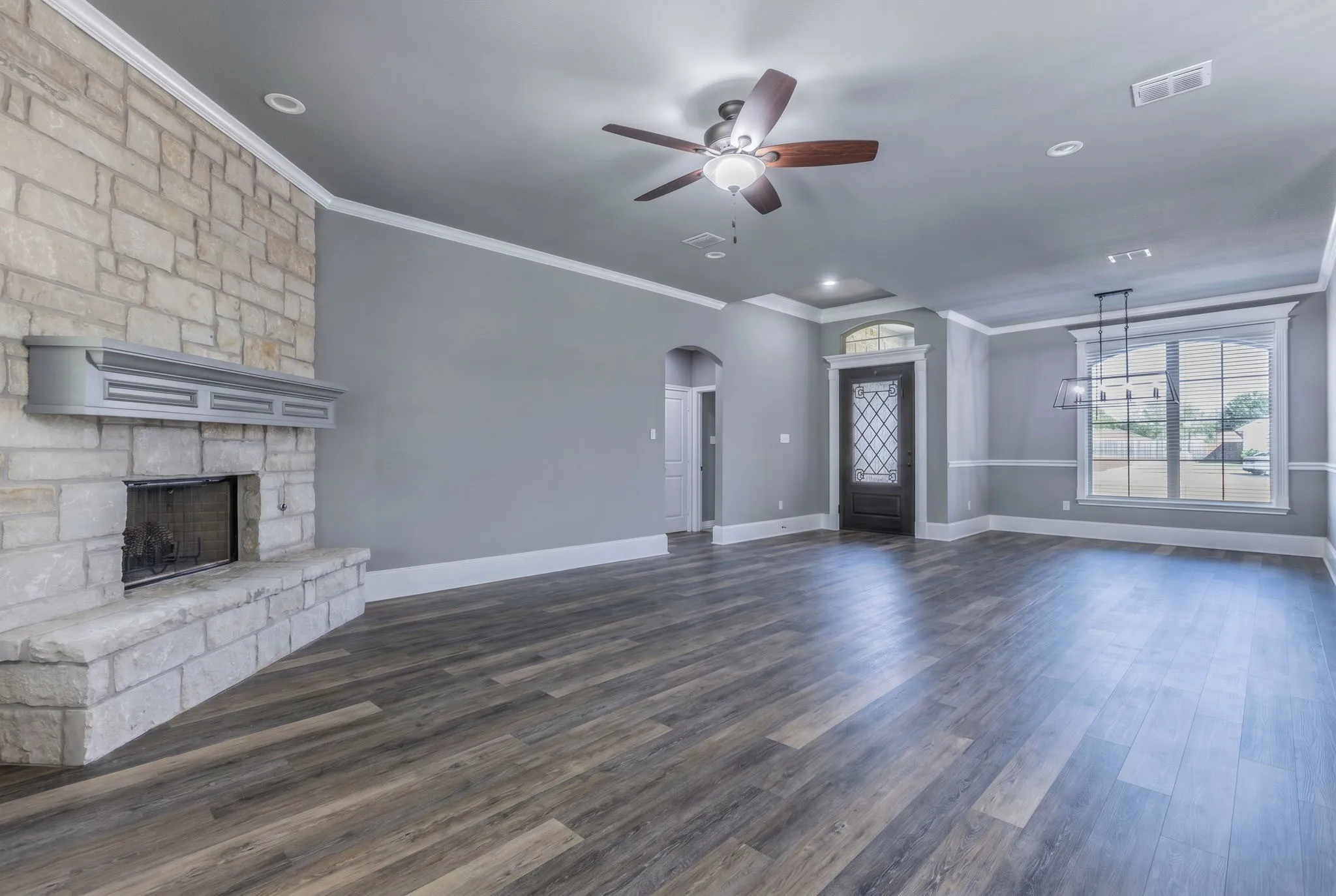 Single Family Residence For Sale in Mc Lennan County , 233 Fox Run Lane, Robinson, Texas 76706, 4 Bedroom, 3 Bathroom, 2 Garage spaces, 2,595 Sqft, built in 2022, Preowned, mls#21248900, Real Estate Agent in Robinson, Homes For Sale in Mc Lennan county, Homes For Sale in Robinson, Realtor in Robinson Texas, Real Estate Brokerage Independent Realty Texas, Luminita Cordes Realtor
