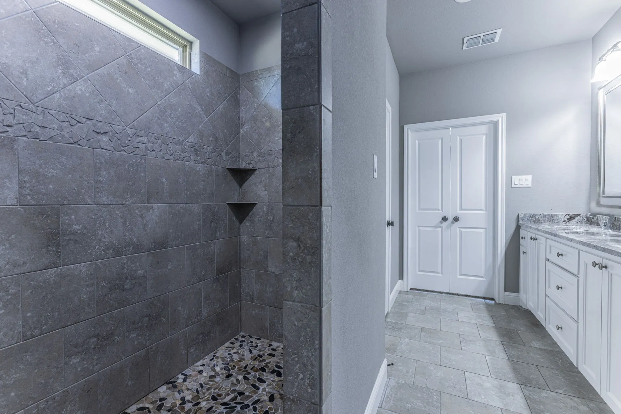 Single Family Residence For Sale in Mc Lennan County , 233 Fox Run Lane, Robinson, Texas 76706, 4 Bedroom, 3 Bathroom, 2 Garage spaces, 2,595 Sqft, built in 2022, Preowned, mls#21248900, Real Estate Agent in Robinson, Homes For Sale in Mc Lennan county, Homes For Sale in Robinson, Realtor in Robinson Texas, Real Estate Brokerage Independent Realty Texas, Luminita Cordes Realtor