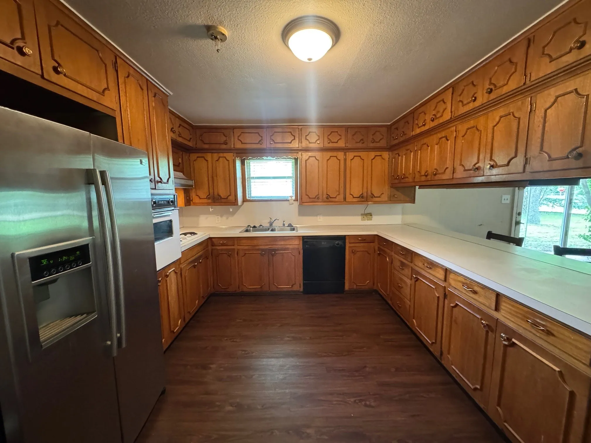 Single Family Residence For Sale in Henderson County , 621 French Street, Trinidad, Texas 75163, 3 Bedrooms, 2 Bathrooms, Garage spaces, 1,716 Sqft, built in 1960, Price $189,000, mls#21247881, Real Estate Agent in Trinidad, Homes For Sale in Henderson county, Homes For Sale in Trinidad, Realtor in Trinidad Texas, Real Estate Brokerage Independent Realty Texas, Luminita Cordes Realtor